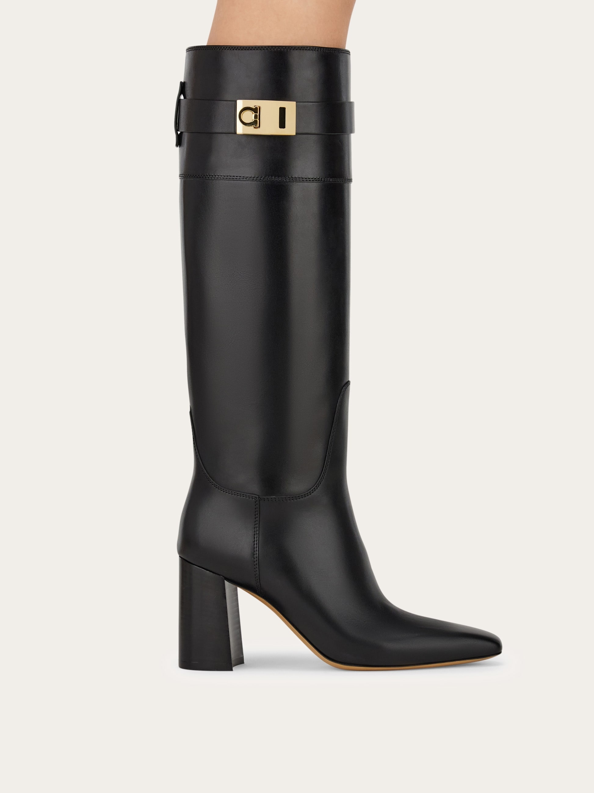 Hug buckle boot - 3