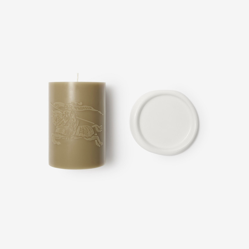 Burberry Ginger and Caramel Candle outlook