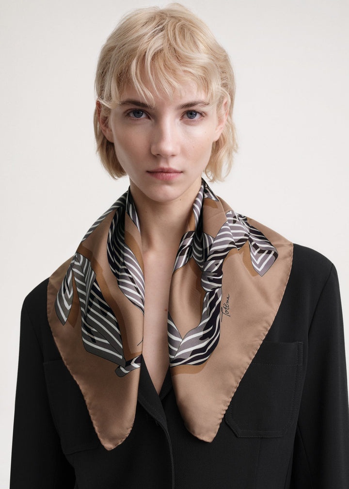 Knotted monogram silk scarf brown - 2