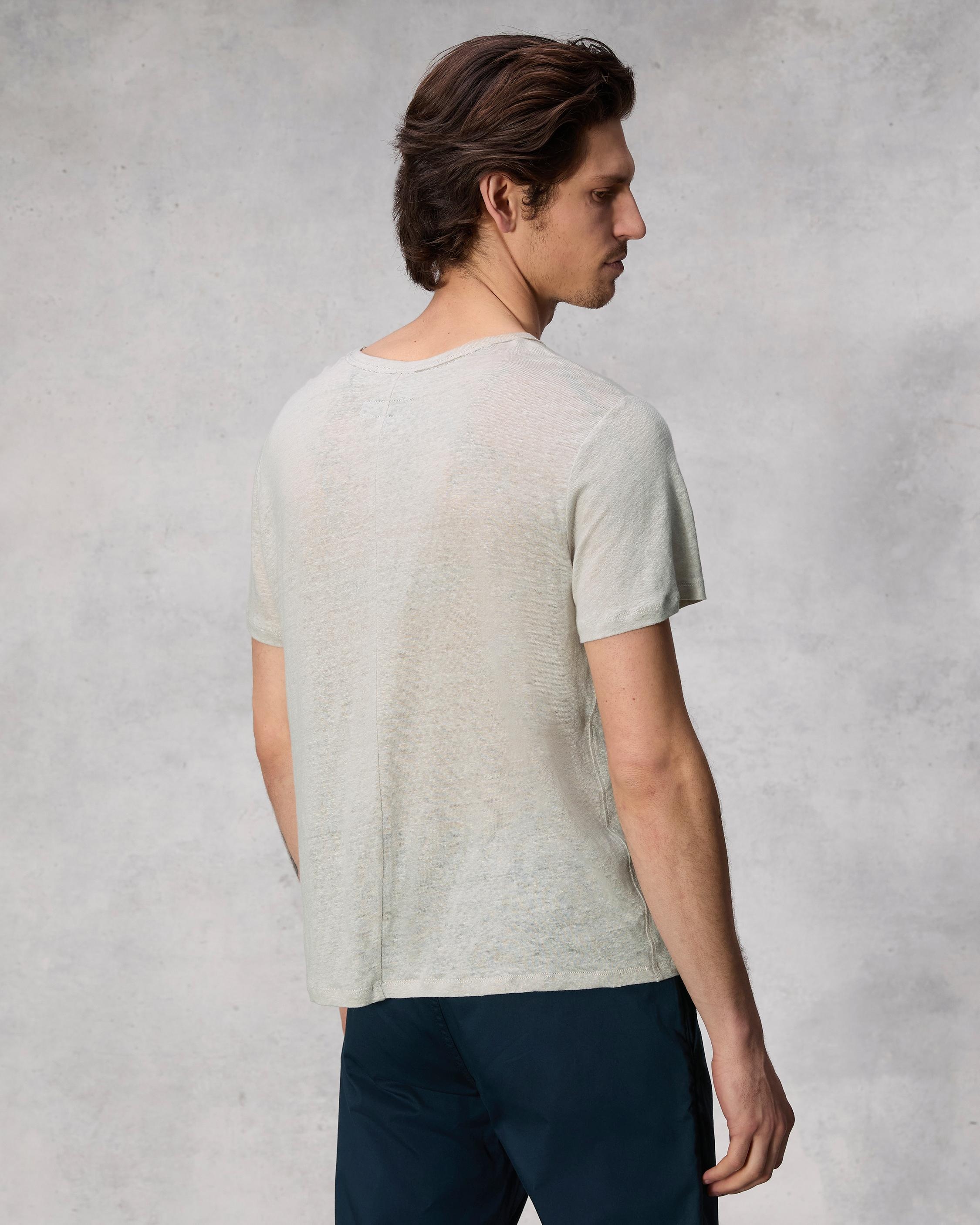Classic Linen Tee
Classic Fit - 5