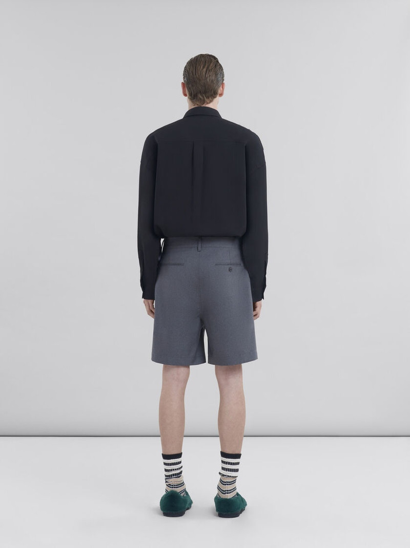 GREY WOOL TAILORED SHORTS 와 FRONT CREASE 3
