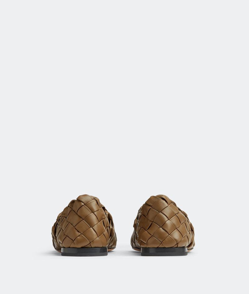Bottega Veneta slipper outlook