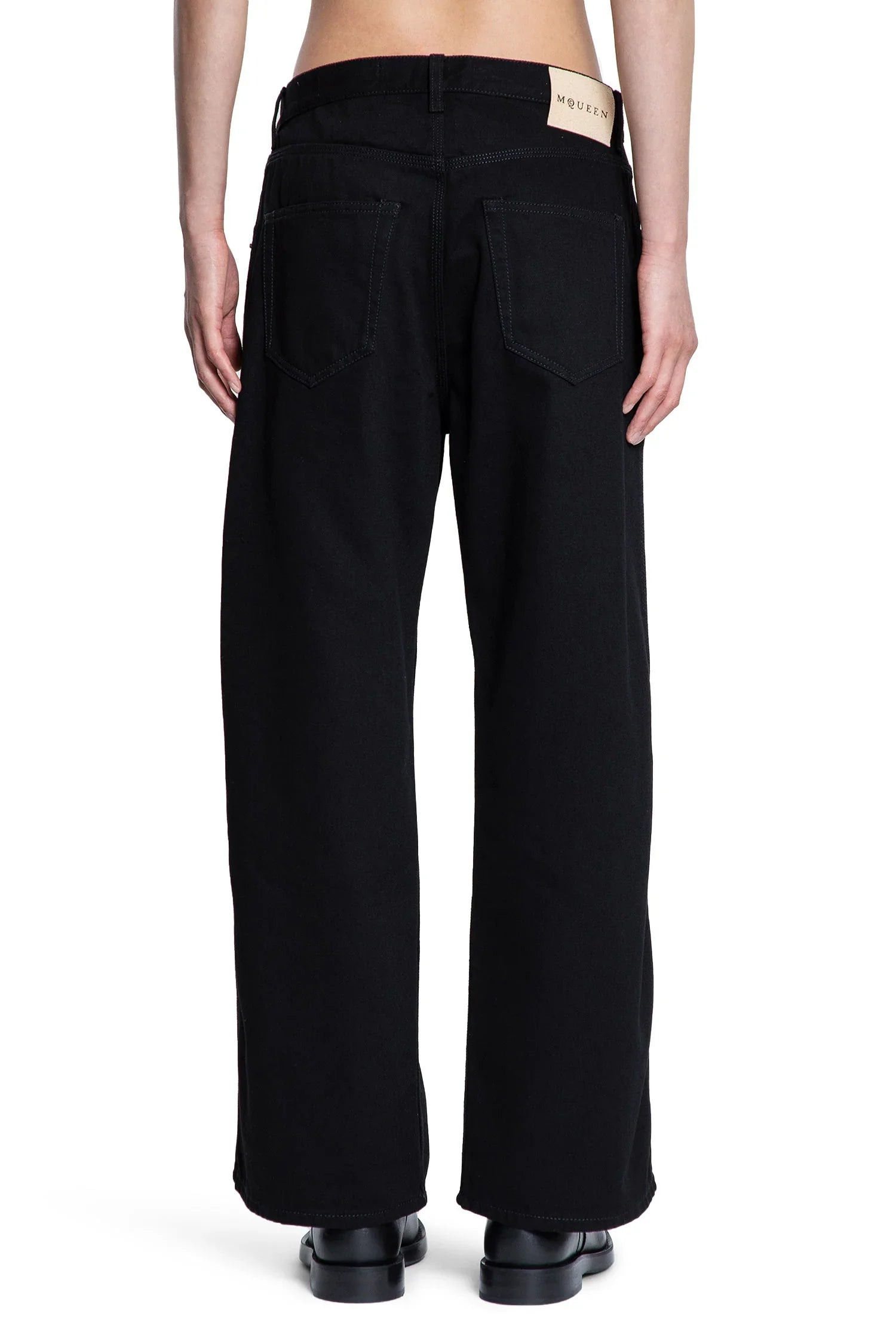 Cropped-Stud-5-Pocket-Jeans - 3