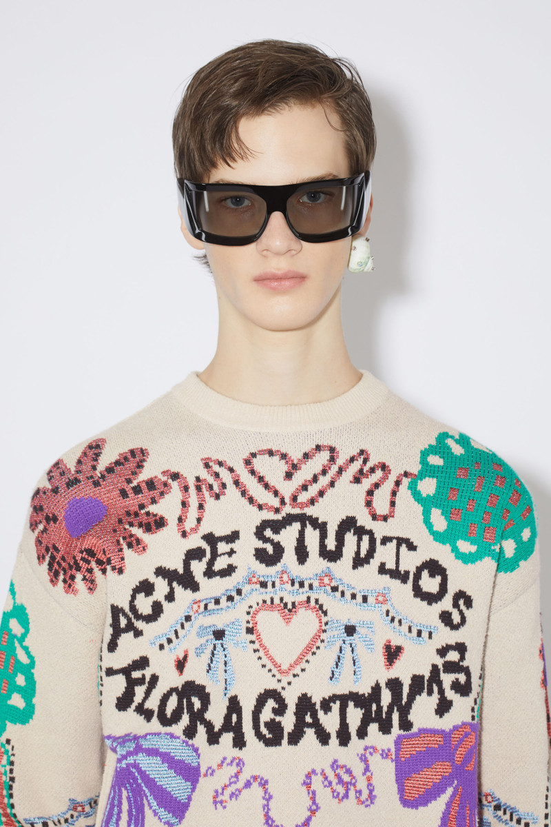 Shell earring - Transparent 3