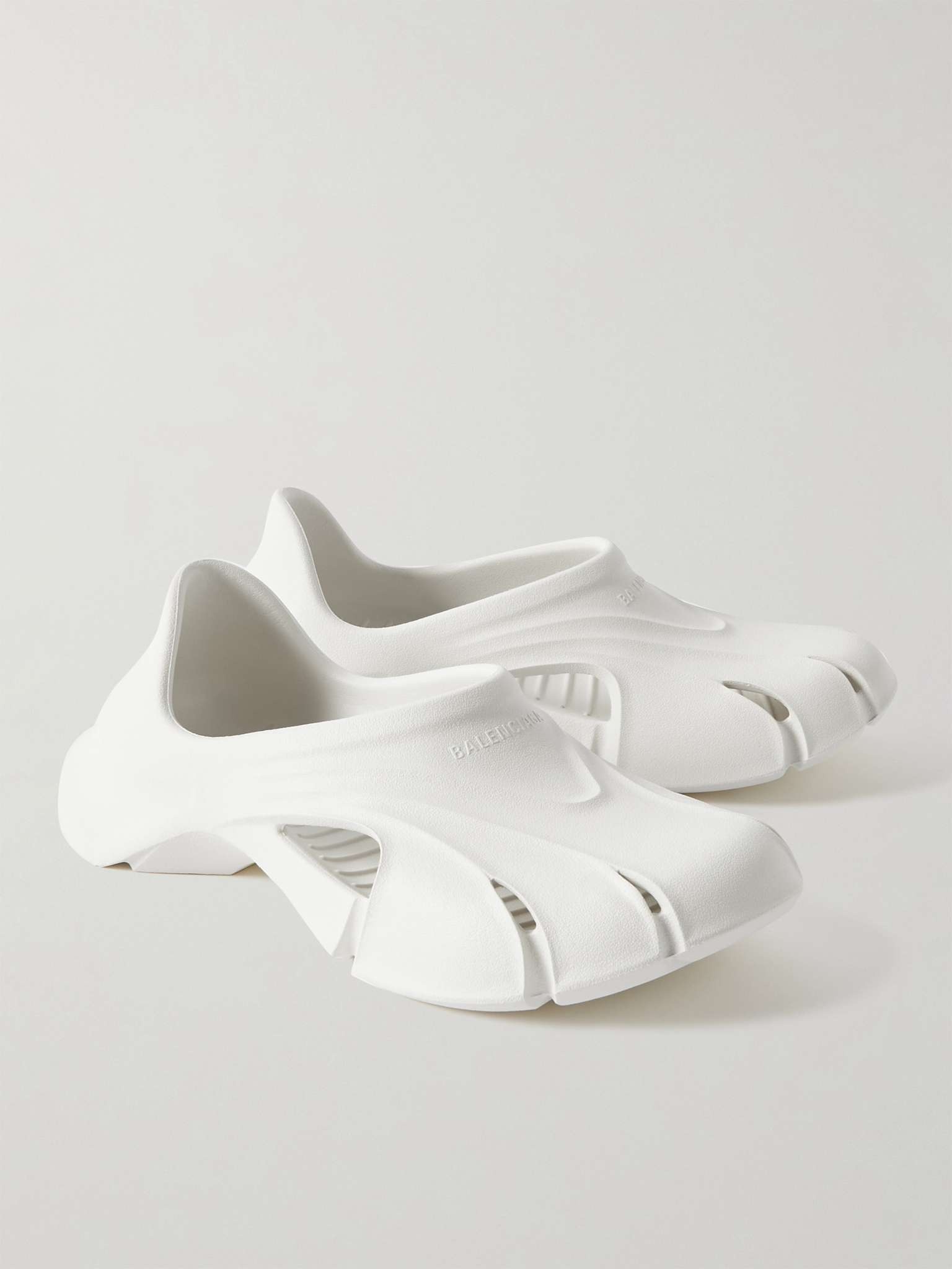 【BALENCIAGA】MOLD CLOSED Balenciaga Mold Closed Rubber Clog Release | Hypebeast