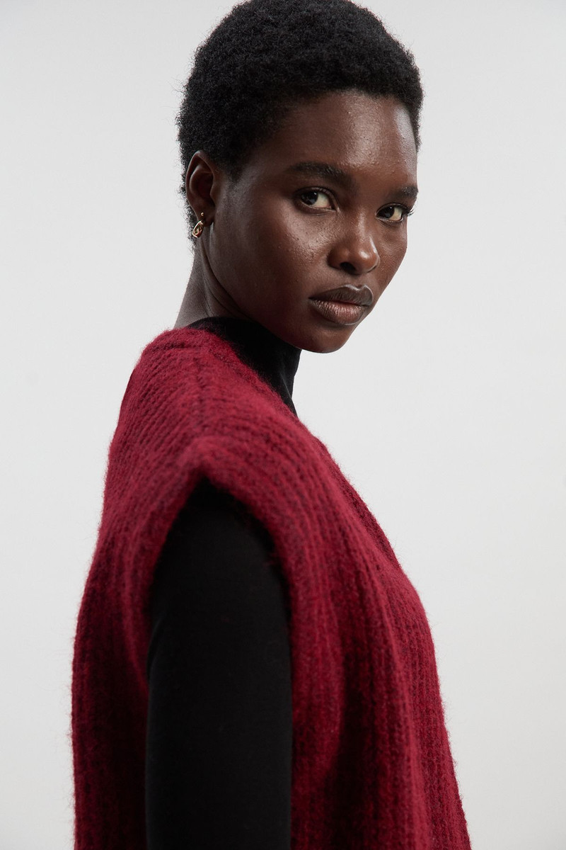 Cosy Knit Waistcoat Top 3