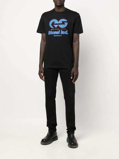 Diesel T-JUST-E18 logo-print T-shirt outlook