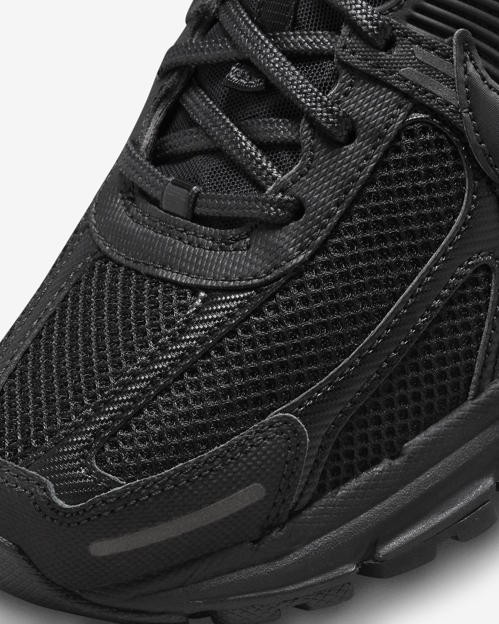 Nike Men's Zoom Vomero 5 Shoes - 7