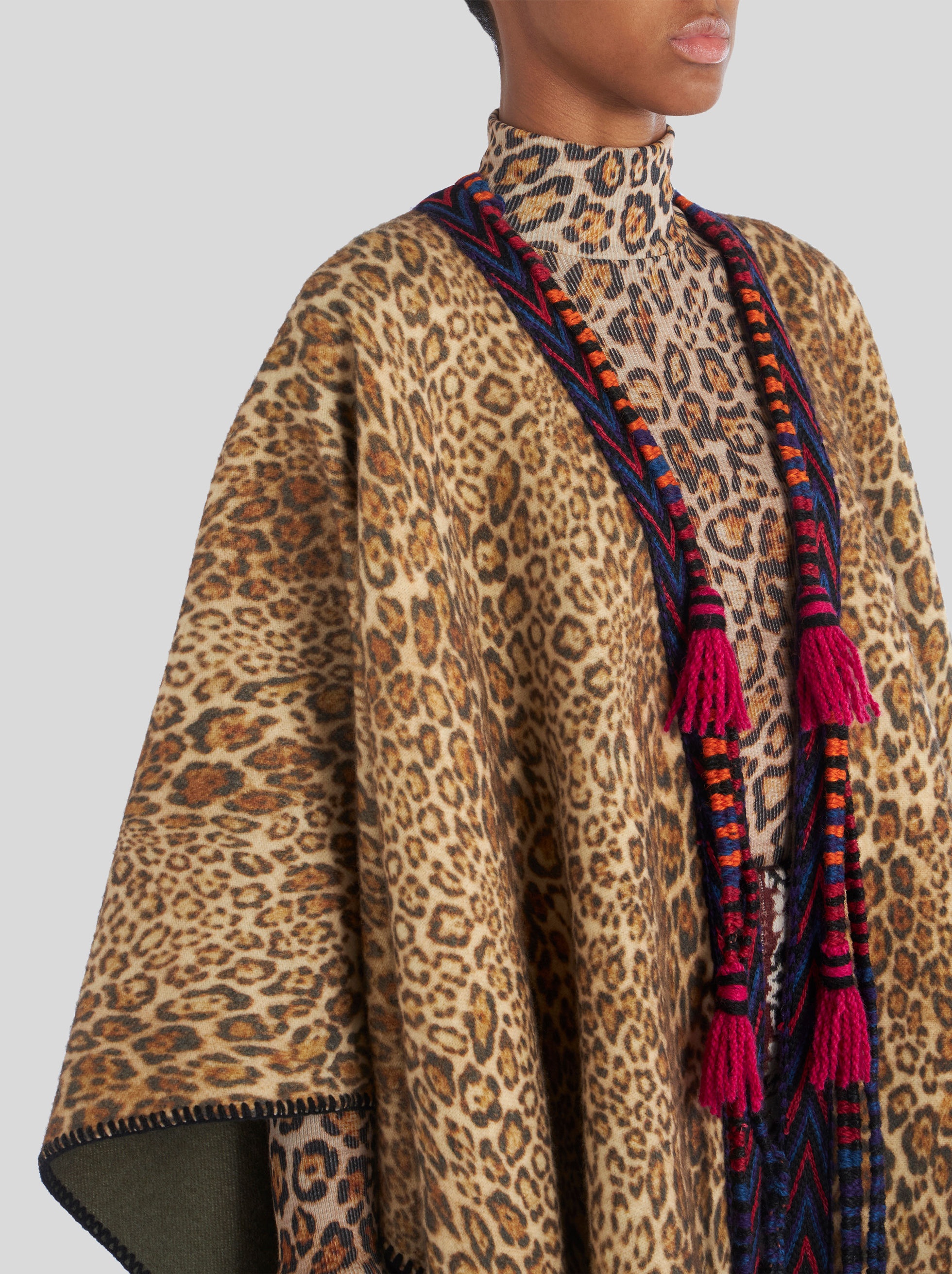 FRINGED ANIMALIER WOOL CAPE - 2