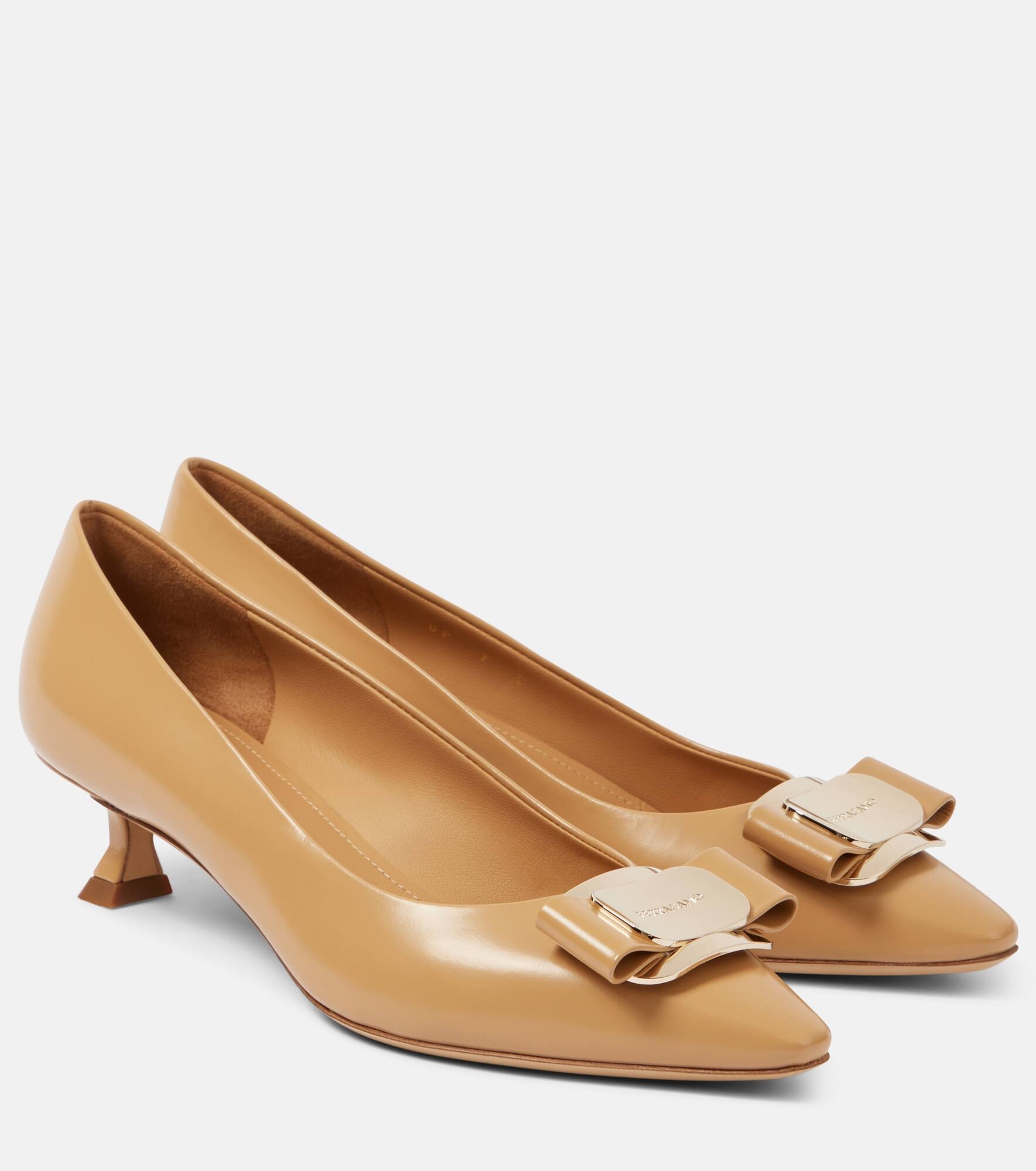 Ferragamo PUMPS＆HEELS WOMAN ZELMA 40 FERRAGAMO Zelma 40 leather pumps | mytheresa | REVERSIBLE