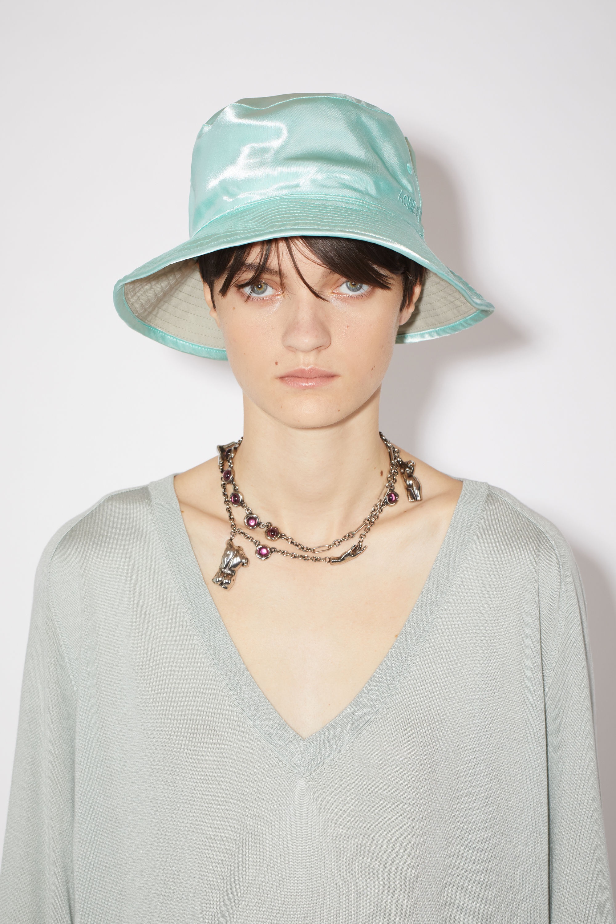 Reversible satin bucket hat - Aquamarine - 2