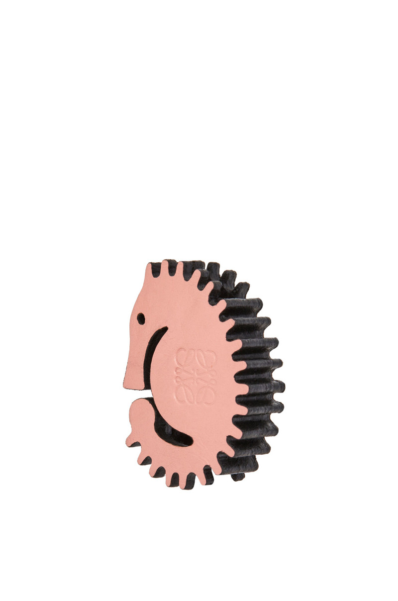 Loewe Seahorse dice in classic calfskin outlook