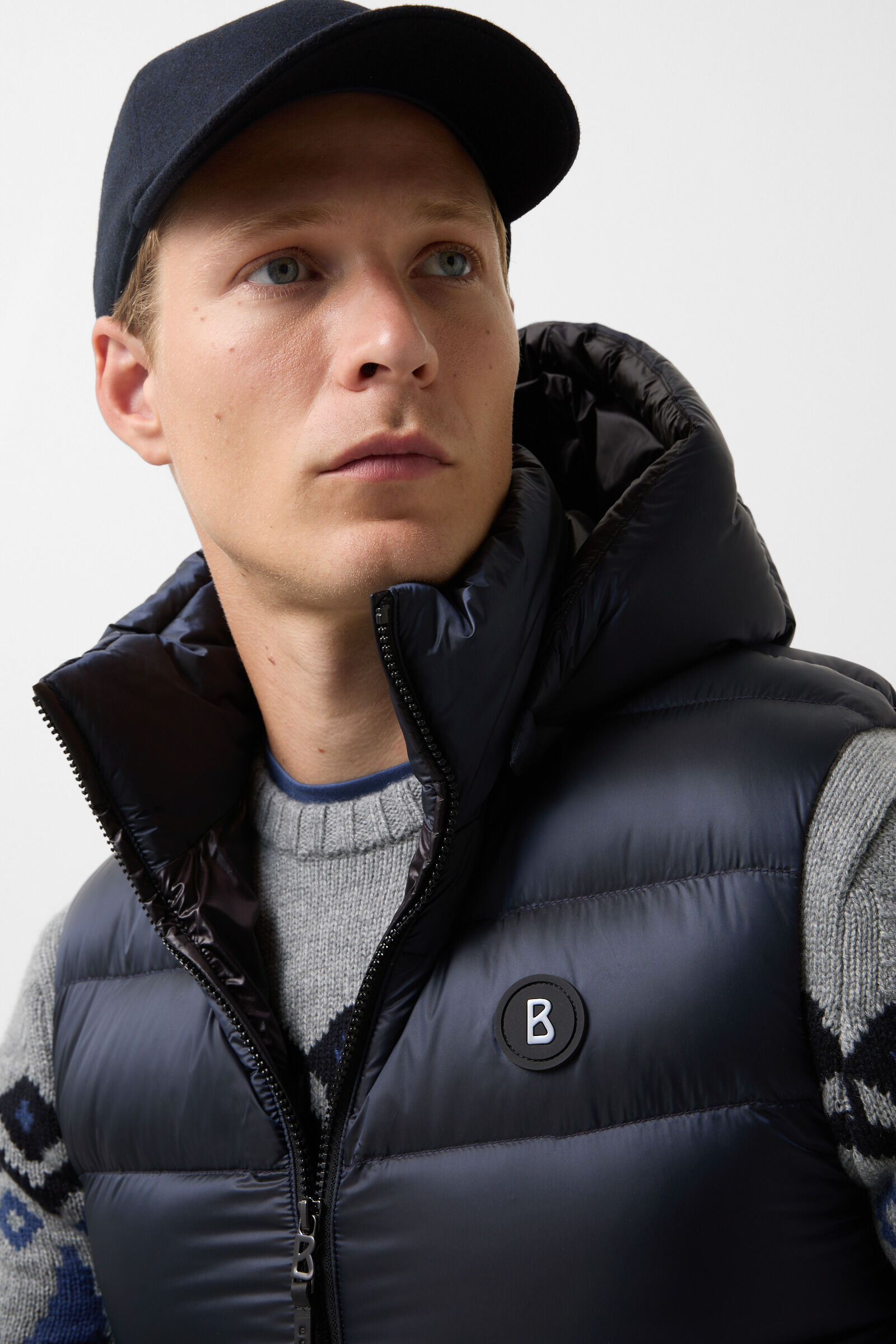Holger down vest in Dark blue - 5