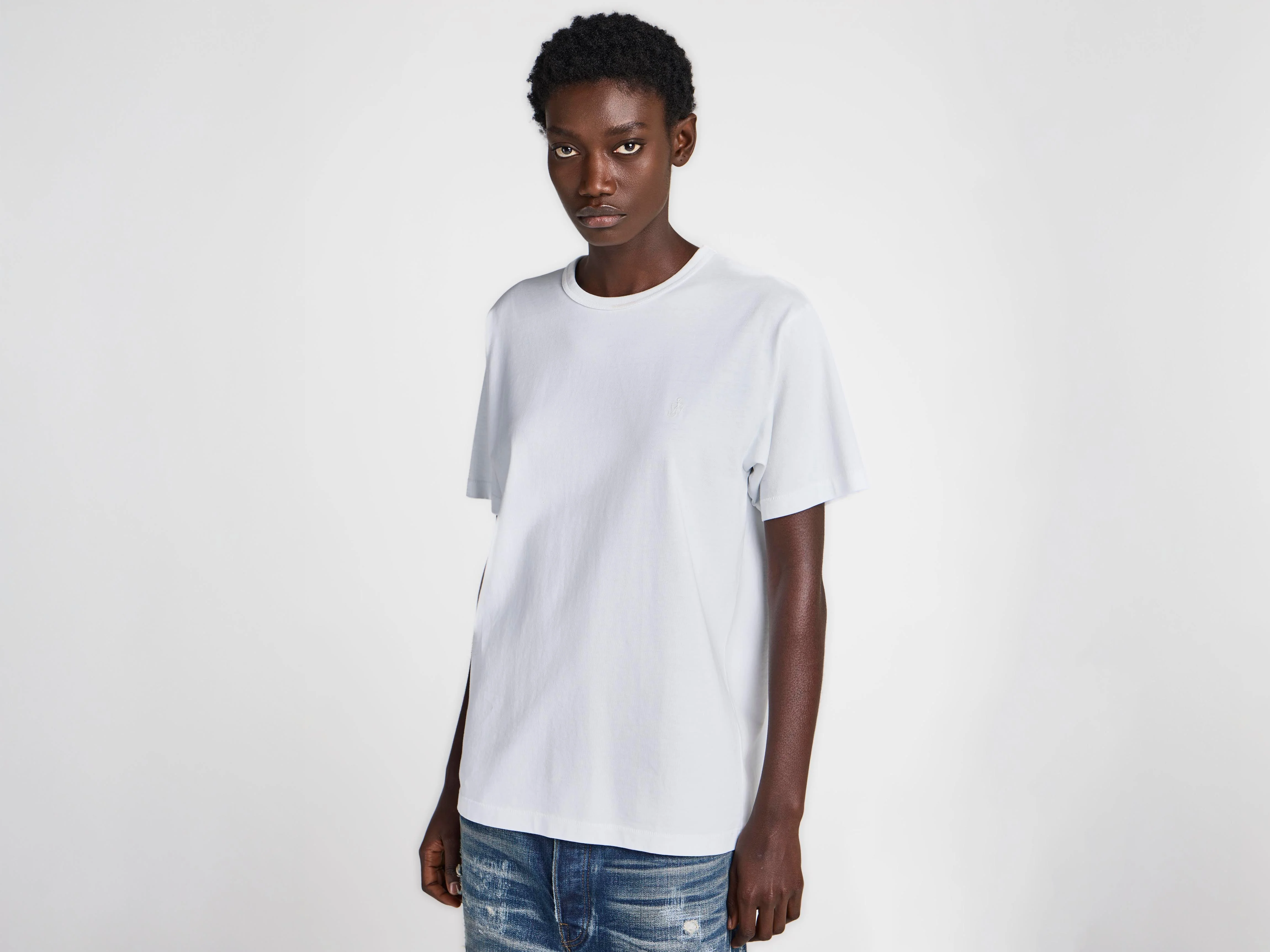 WOMENS EMBROIDERED ANCHOR T-SHIRT IN WHITE - 1