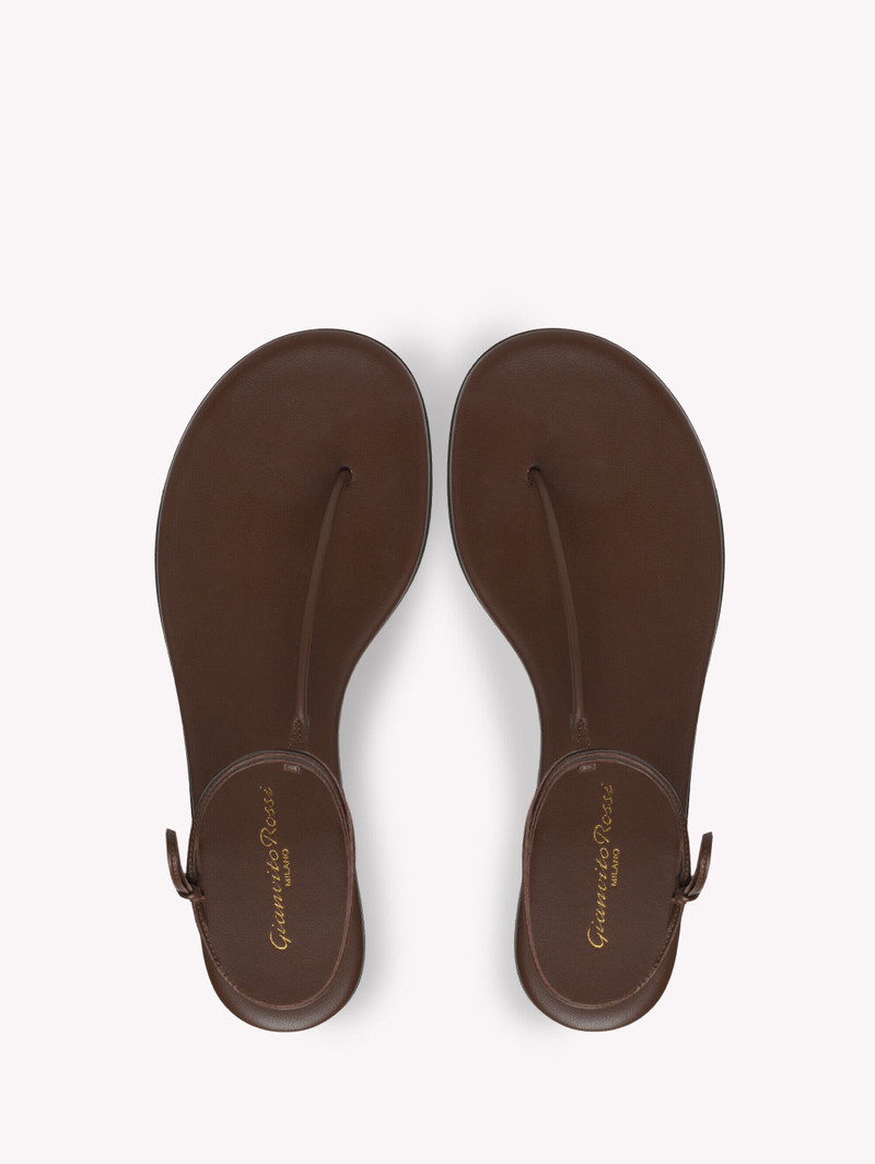 GWYNETH FLAT 3