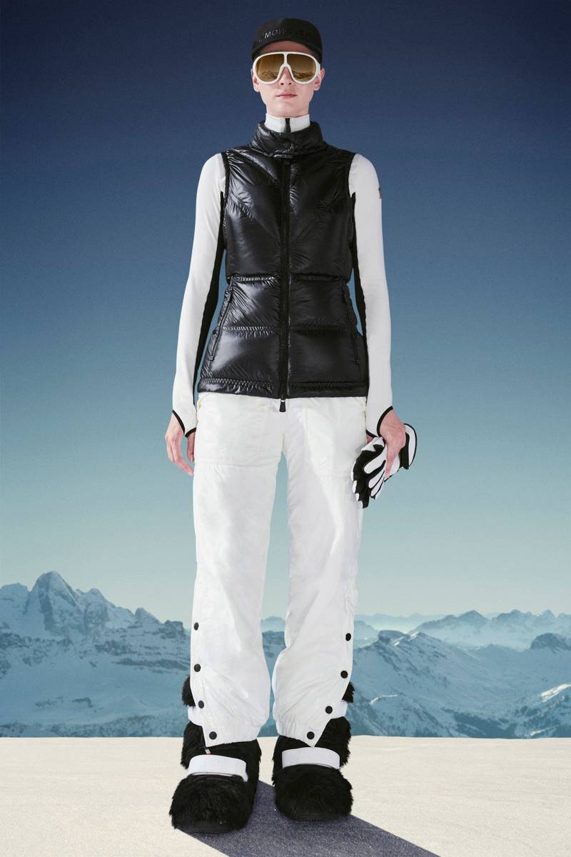 Moncler Neyzets Vest outlook