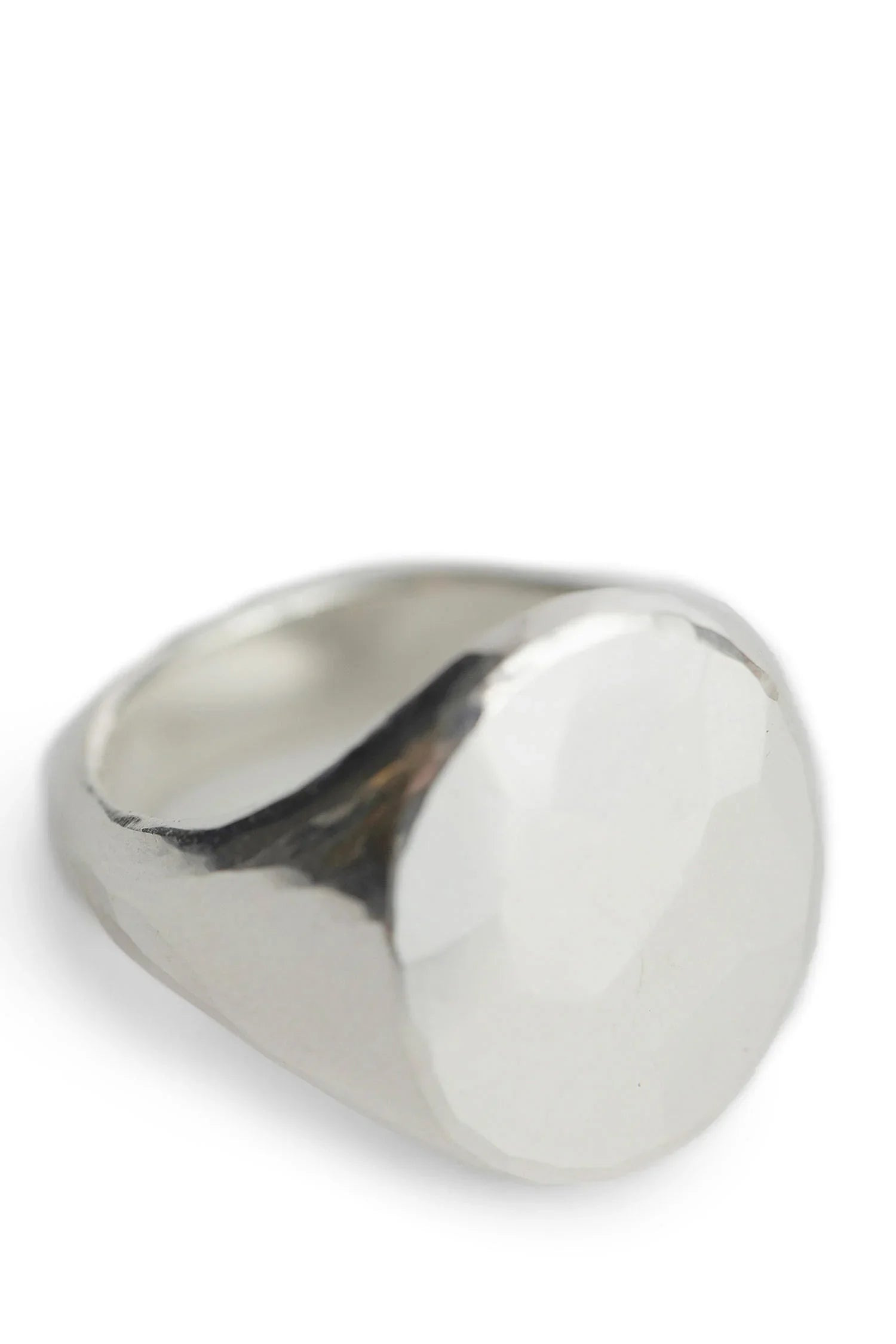 R-Hammered-Oval-Signet-Ring - 4