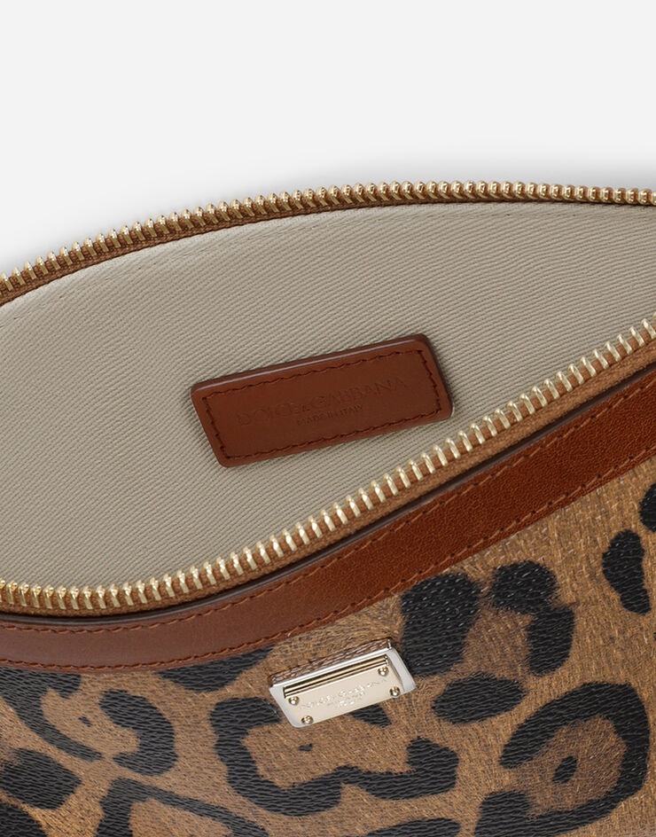 Flat toiletry bag in leopard-print Crespo with branded plate - 4