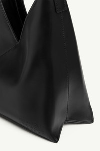 【MM6】Small Japanese Evening Shoulder Bag ★追跡可能★ MM6 Maison Margiela Japanese 6 Shoulder Bag Small | REVERSIBLE