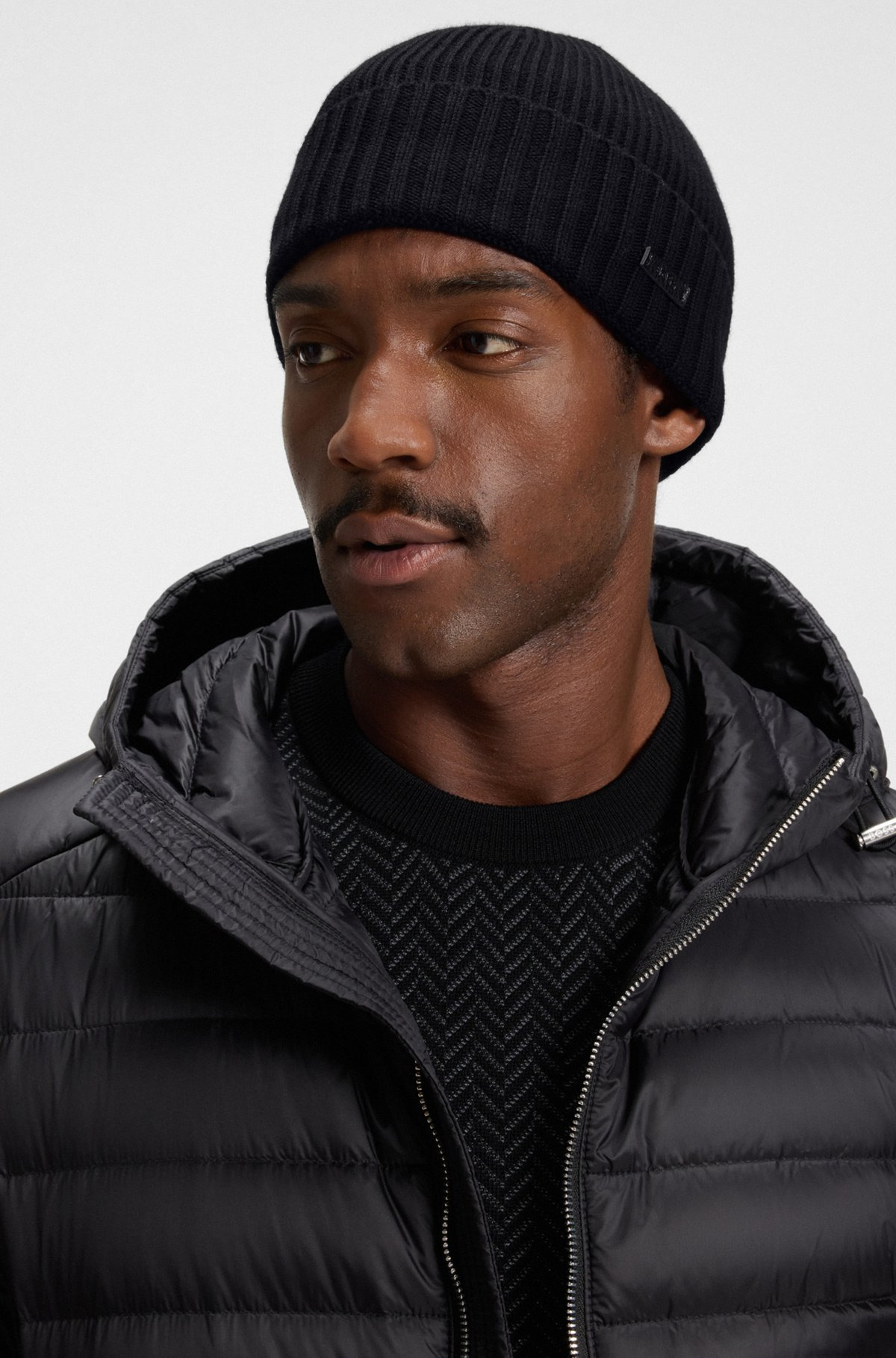 BEANIE HAT IN VIRGIN WOOL WITH LOGO PLAQUE - 3
