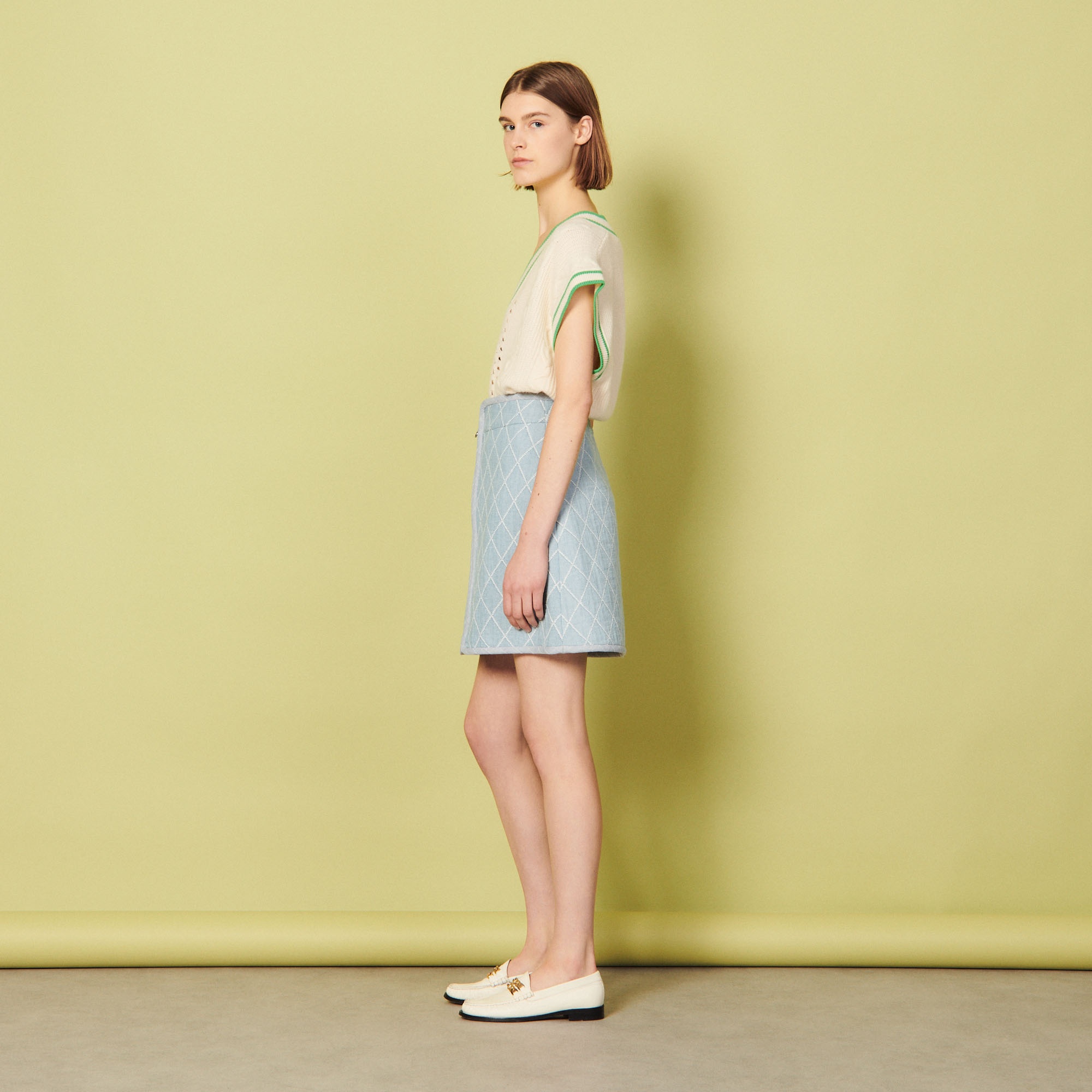 Short skirt with topstitching - 4