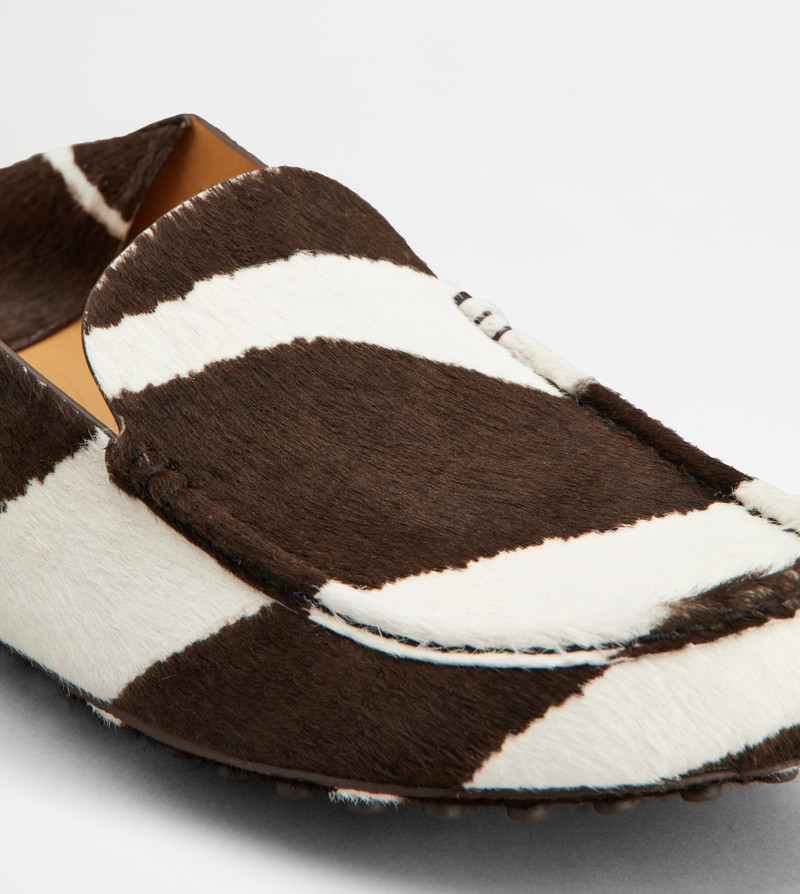 SLIPPER LOAFERS IN PONY EFFECT LEATHER - WHITE, BROWN 6