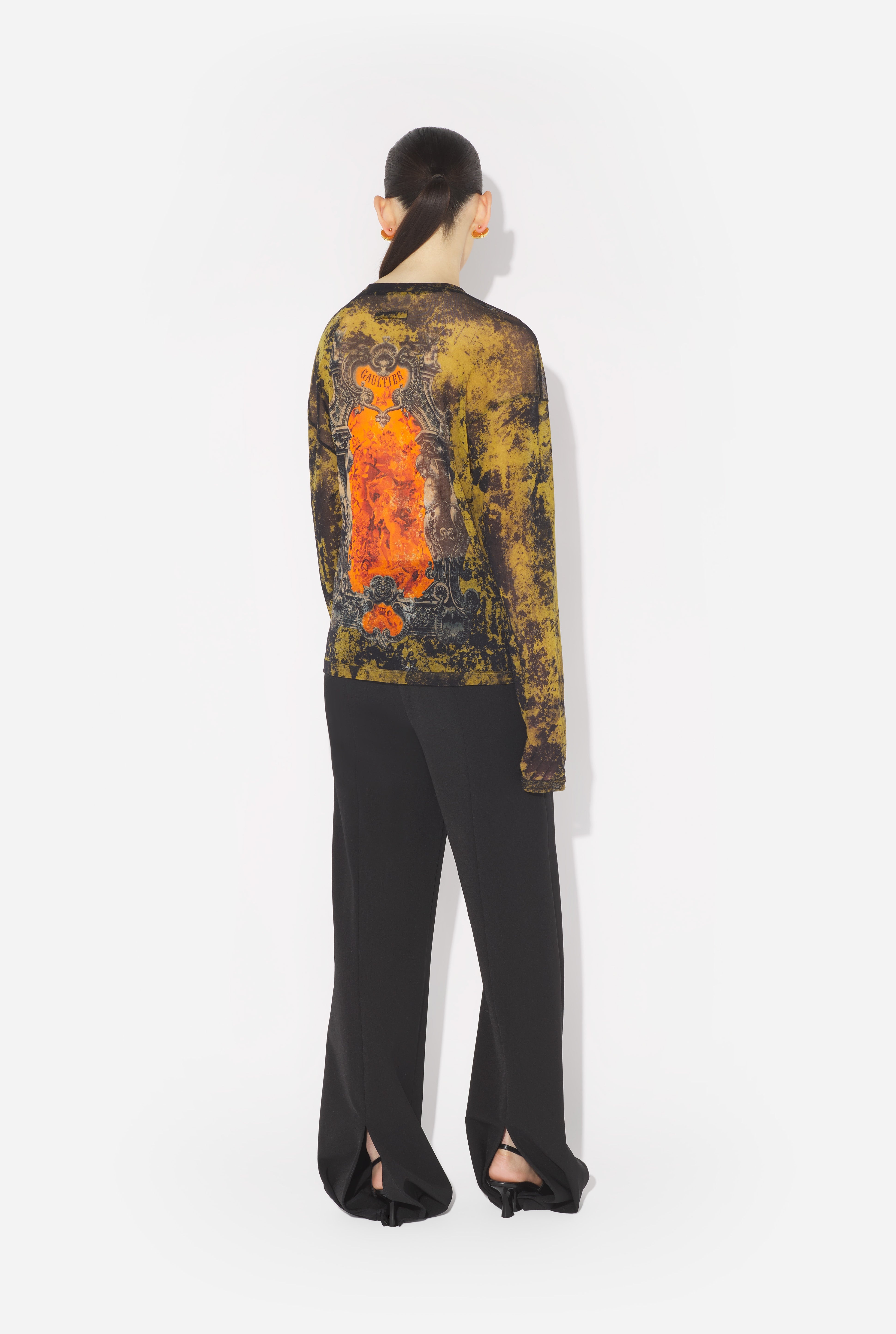 THE OVERSIZED KHAKI MÉDAILLON TOP - 2