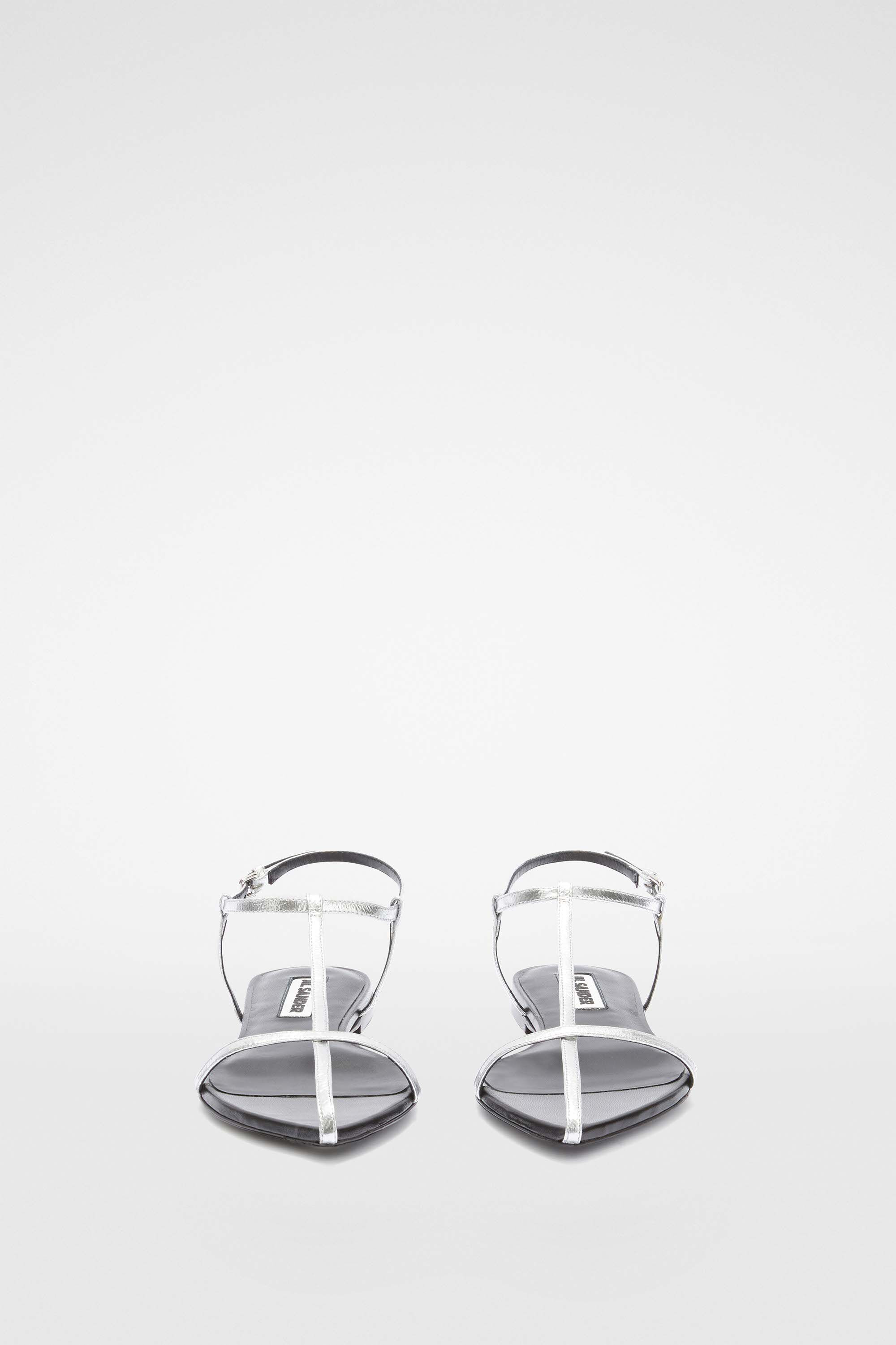 Flat Sandals - 6