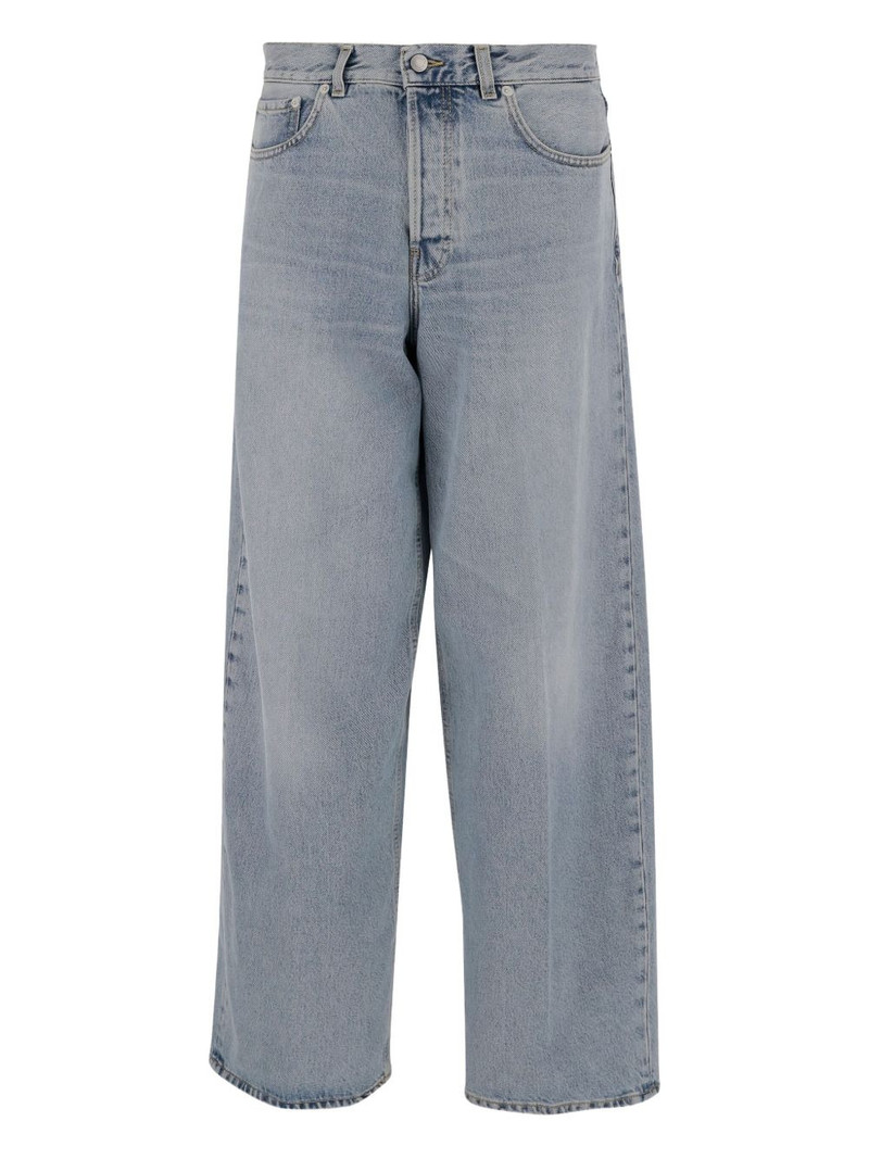 faded jeans 1