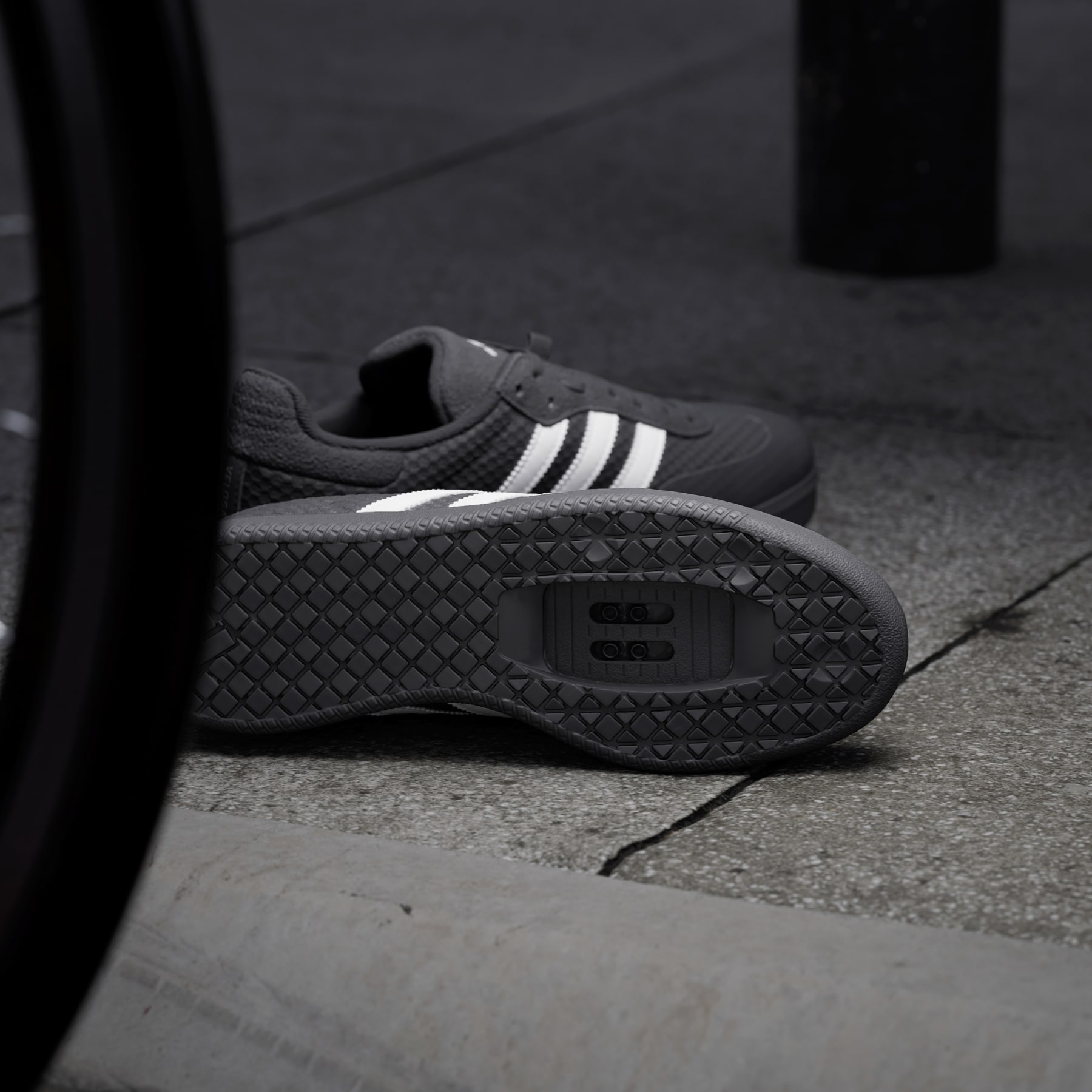 新品・未使用 adidas アディダス VELOSAMBA COLD.RDY Amazon.com | Adidas Velosamba Cold.RDY Cycling Shoes