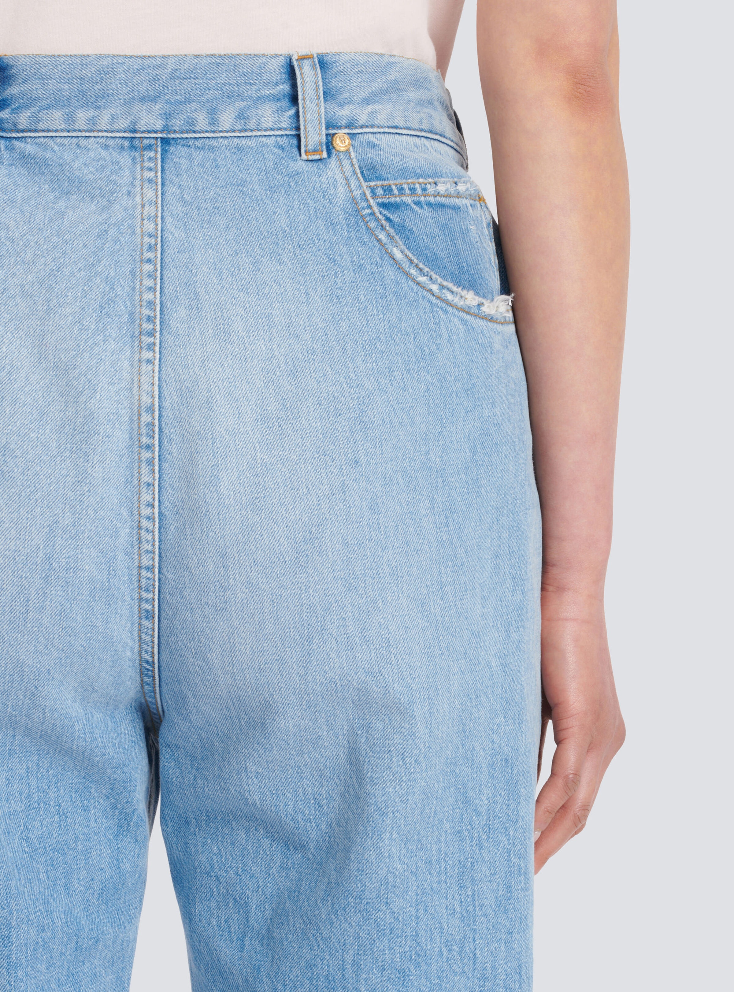 Destroyed reverse boyfriend cut jeans - 7