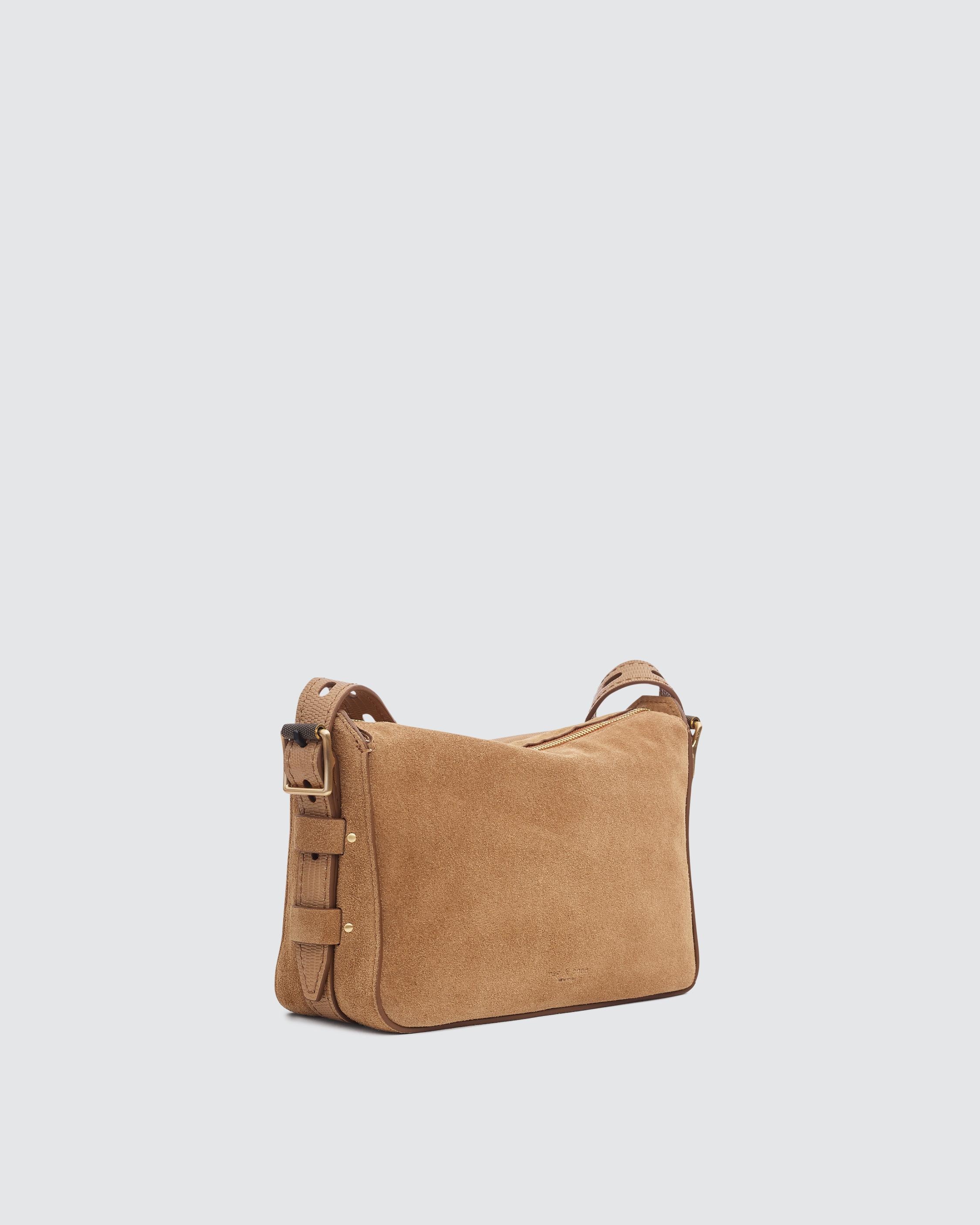 Small Field Messenger 2.0 - Suede
Small Crossbody Bag - 2