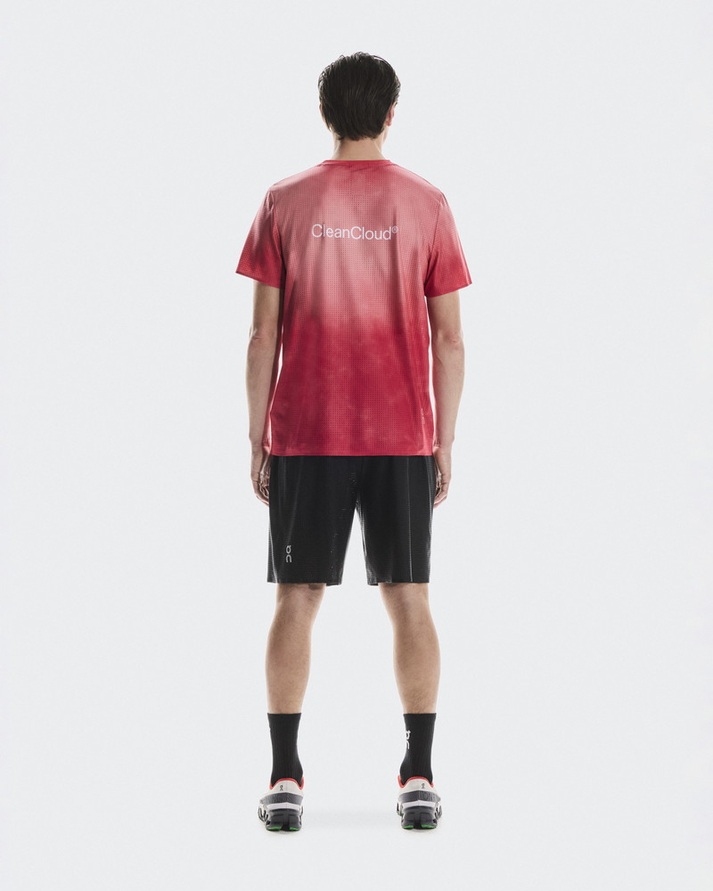 On Pace Mesh Shorts outlook