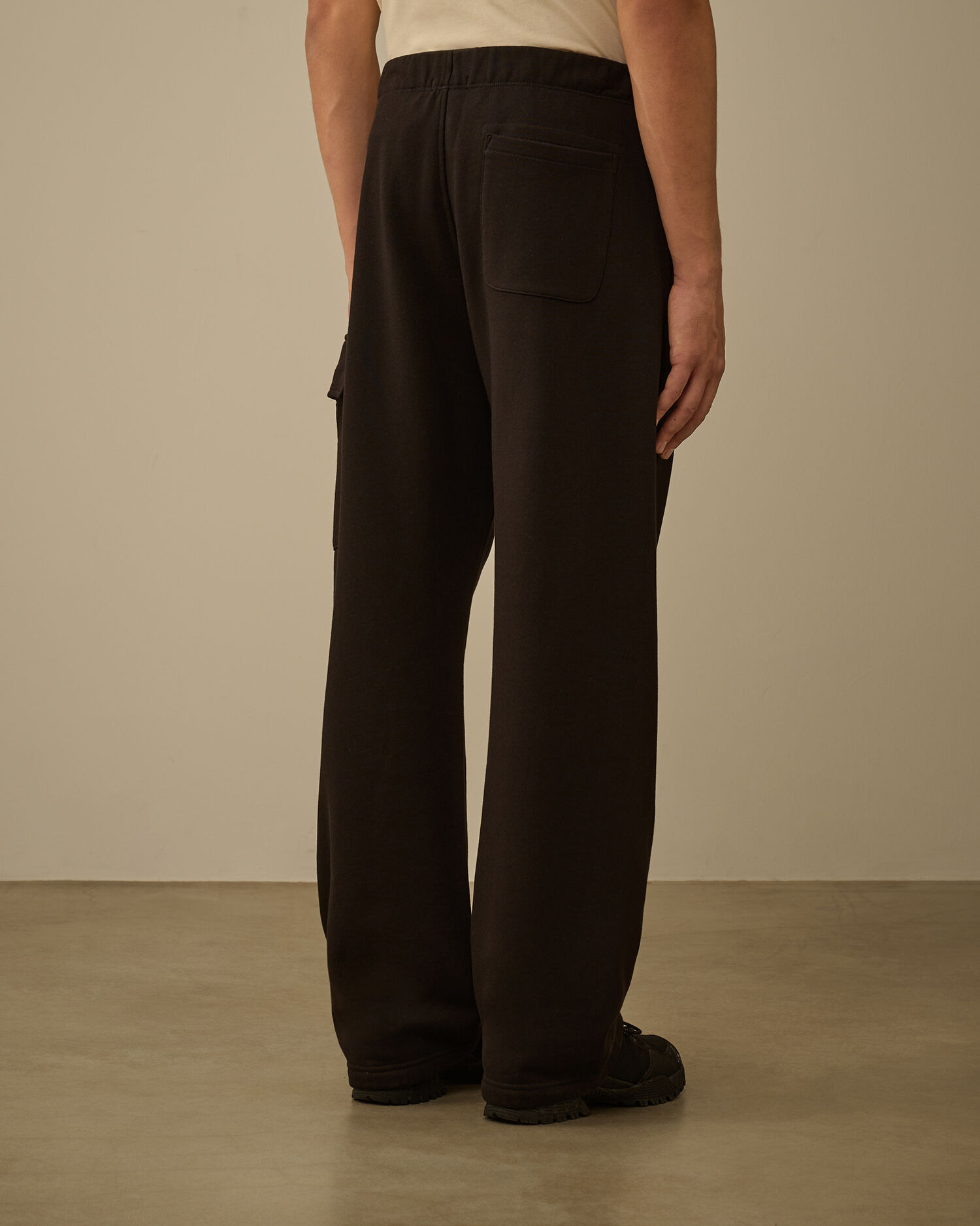 Diagonal Raised Fleece Cargo Lens Sweatpants - 4