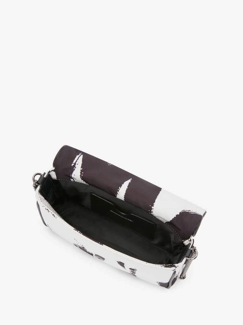 Mcqueen Graffiti Small Skull Bag in Black/white - 4