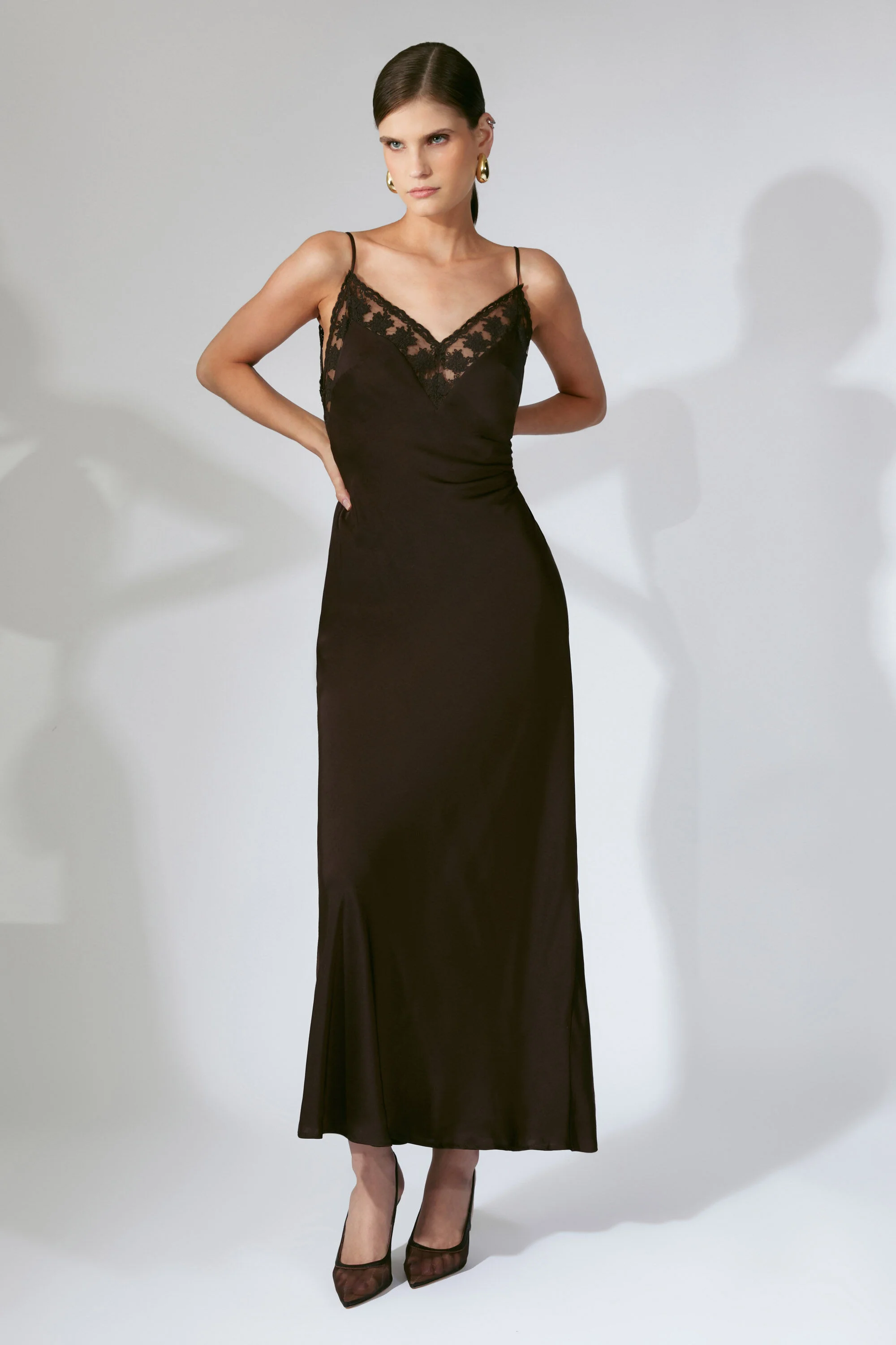 Bonita Lace Trim Maxi Dress In Dark Chocolate - 1