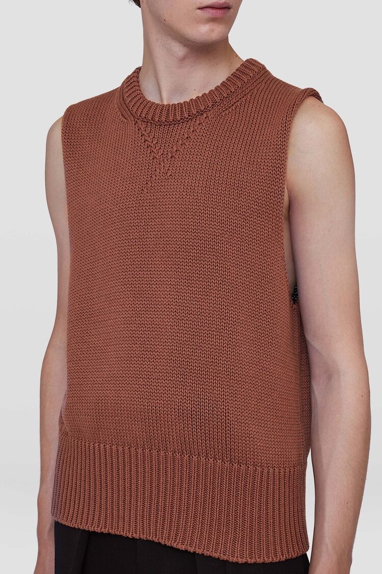 Crew-Neck Vest - 6