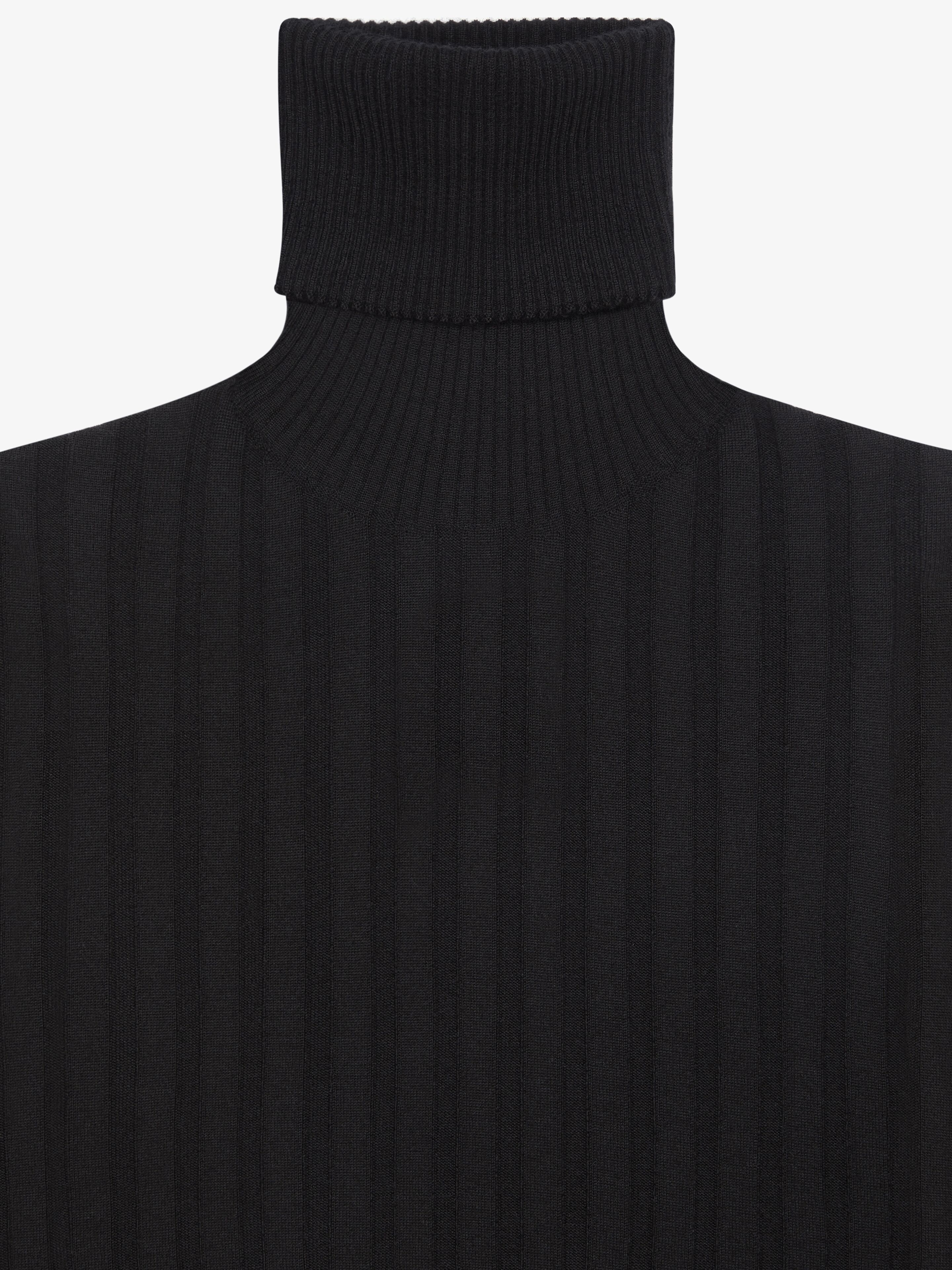 ASYMMETRICAL TURTLENECK SWEATER IN CASHMERE - 5