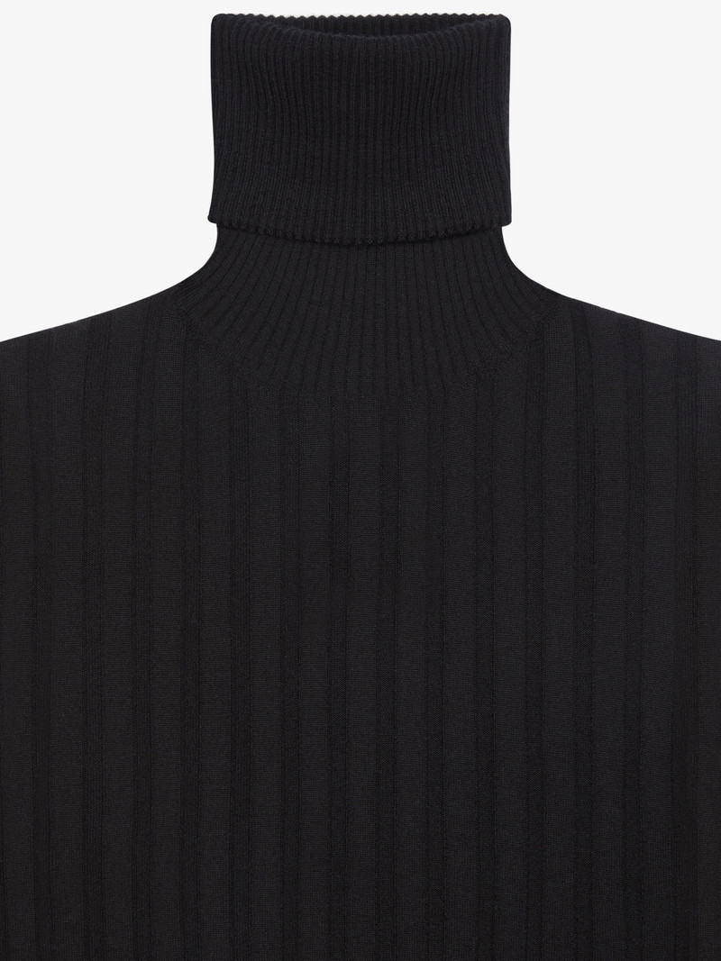 ASYMMETRICAL TURTLENECK SWEATER IN CASHMERE 5