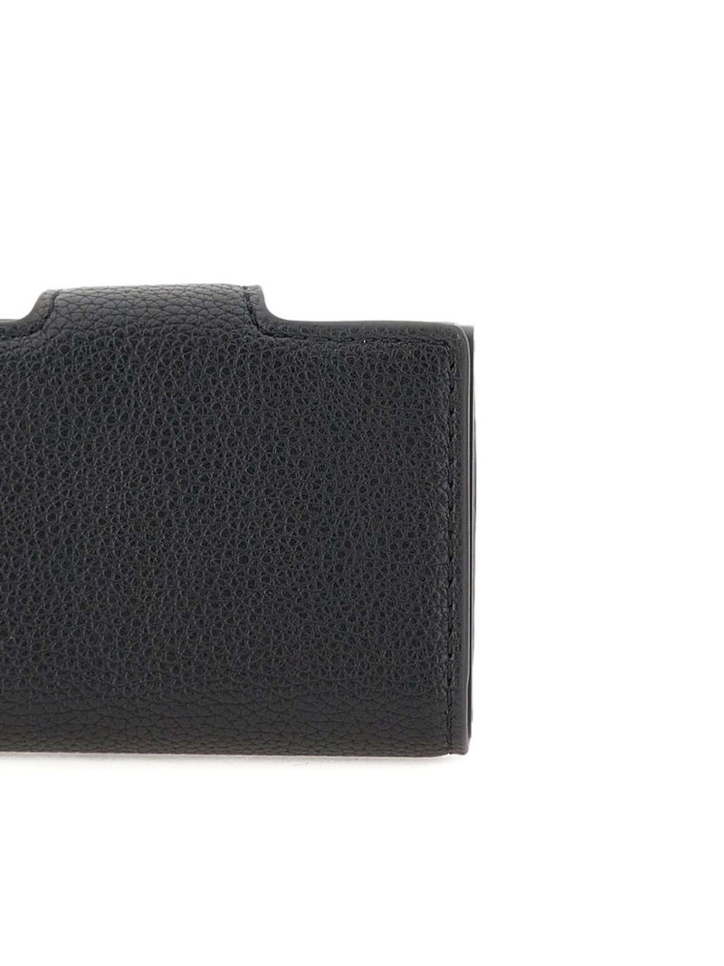 debossed-logo wallet 4