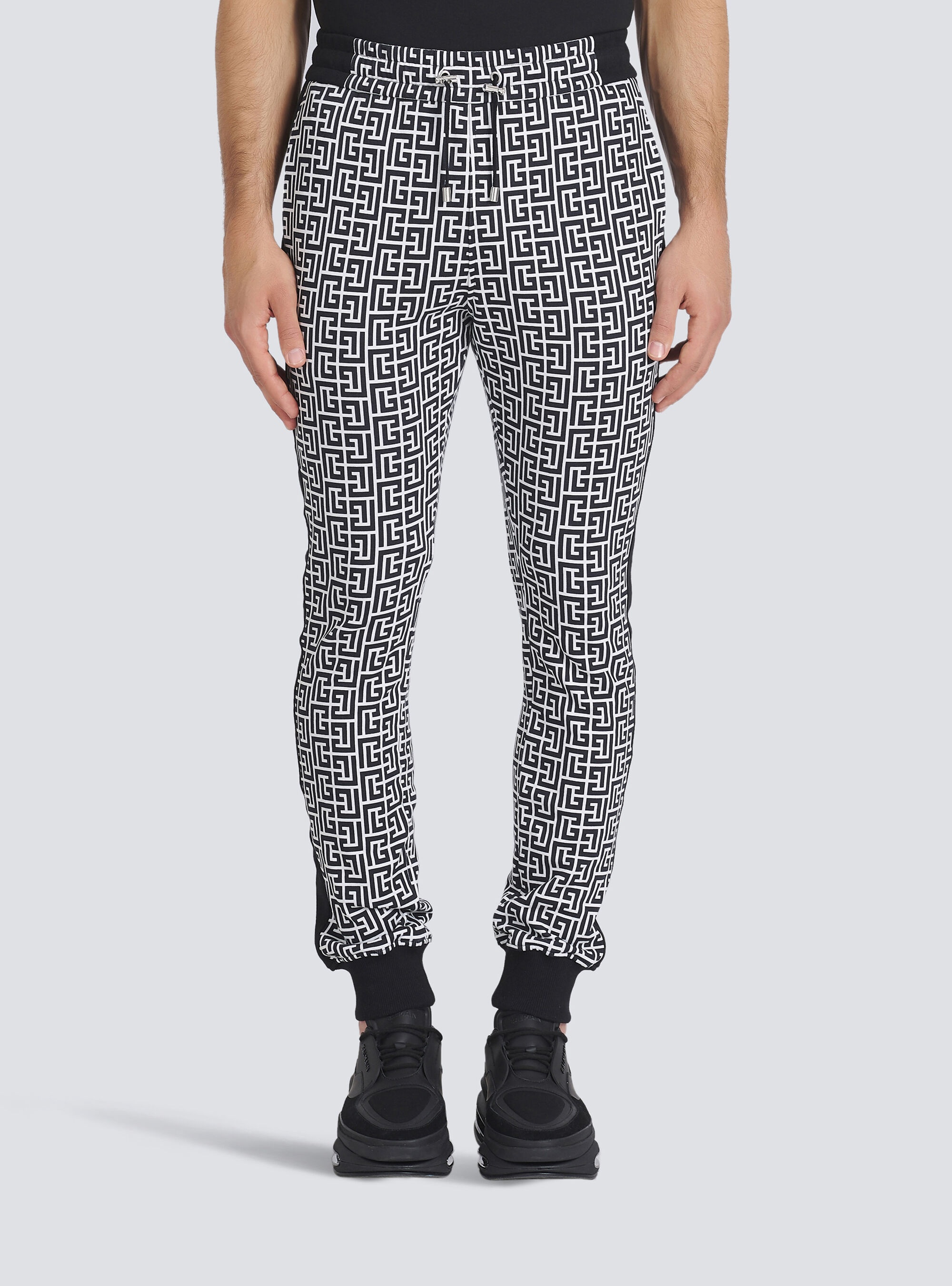 Eco-designed cotton sweatpants with Balmain monogram print - 6