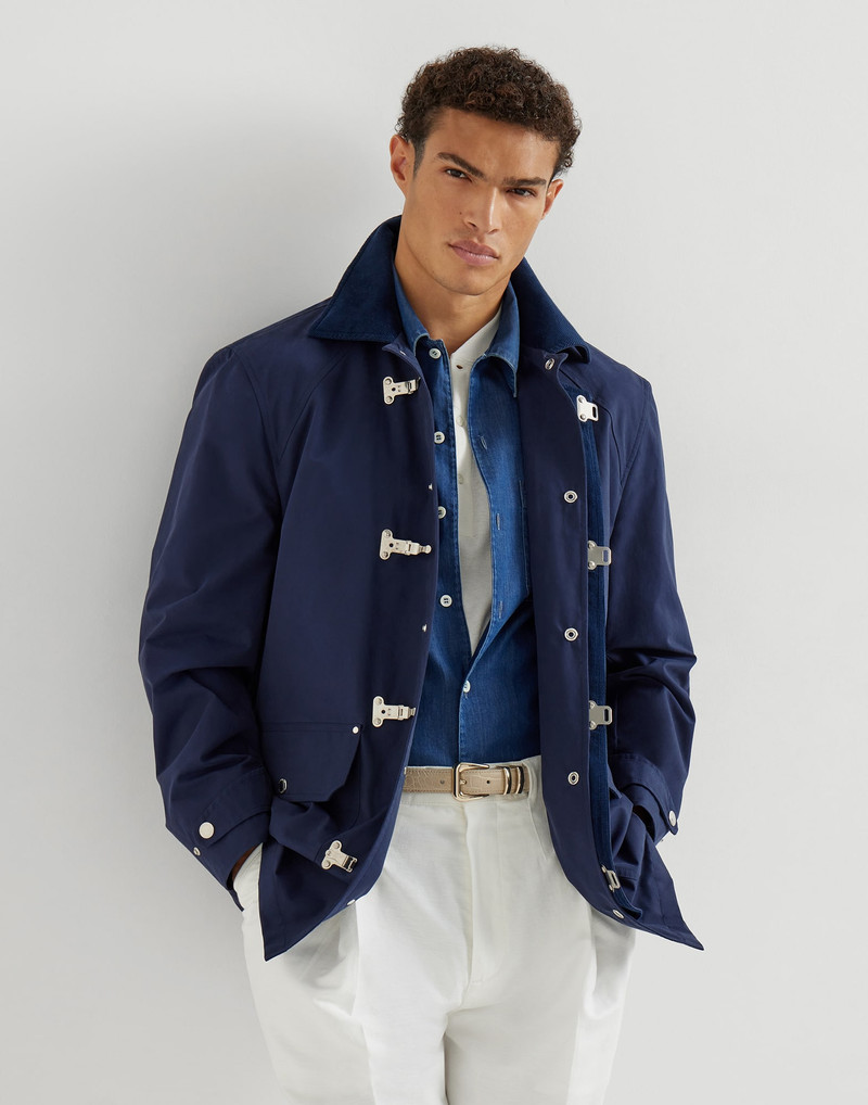 Water-resistant techno cotton gabardine outerwear jacket with hook fastening 5