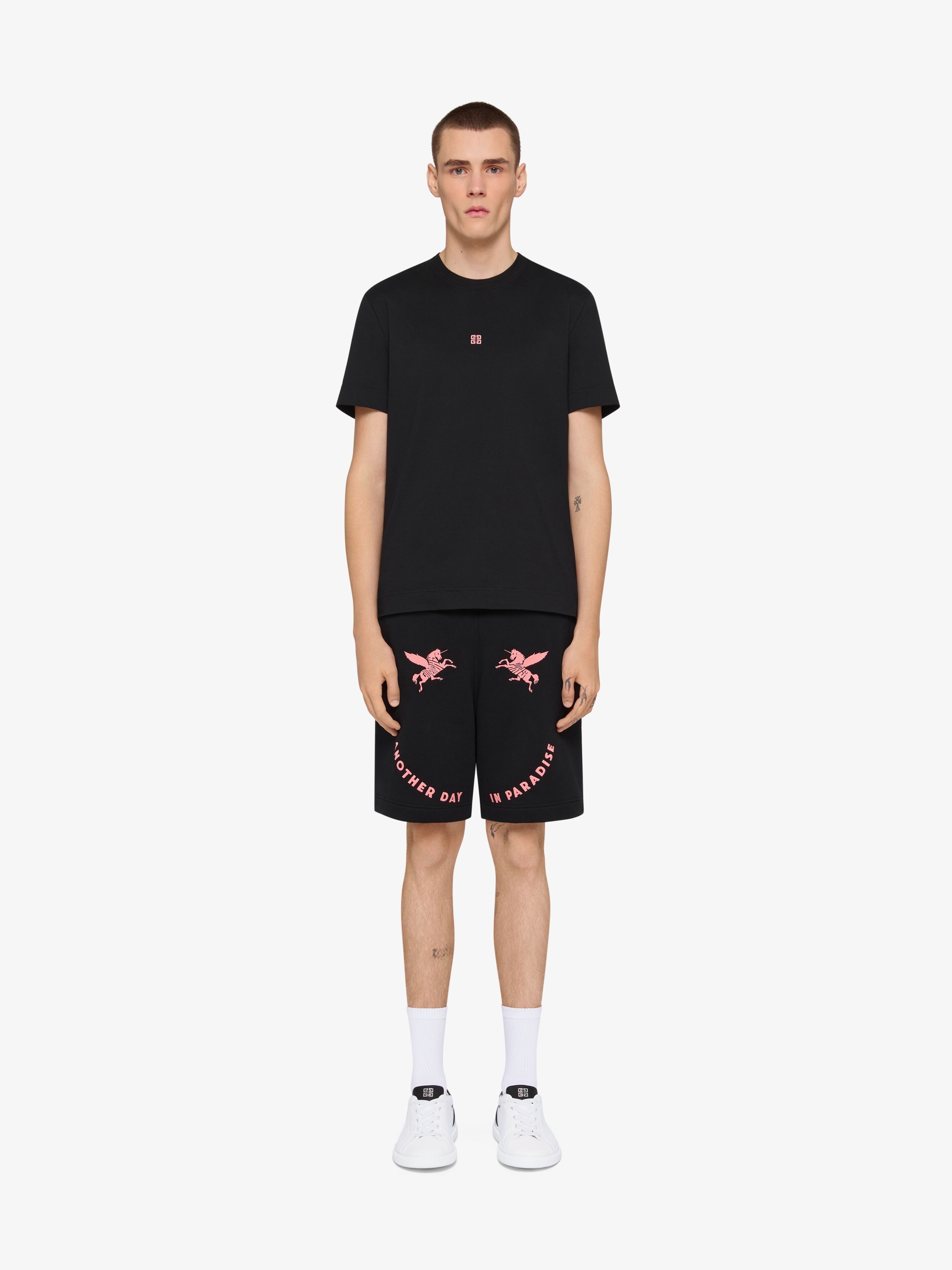 Tシャツ・カットソー *GIVENCHY* 4G Embroidered Logo Cotton Slim Fit Short Sleeve Givenchy Slim Fit 4G Embroidered Cotton T-Shirt | Nordstrom
