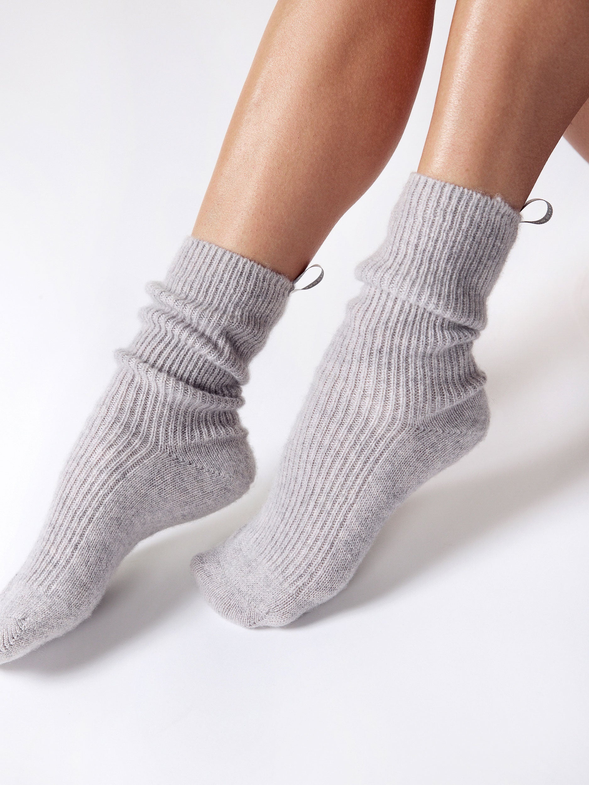 The Ribbed Cashmere Socks - 4