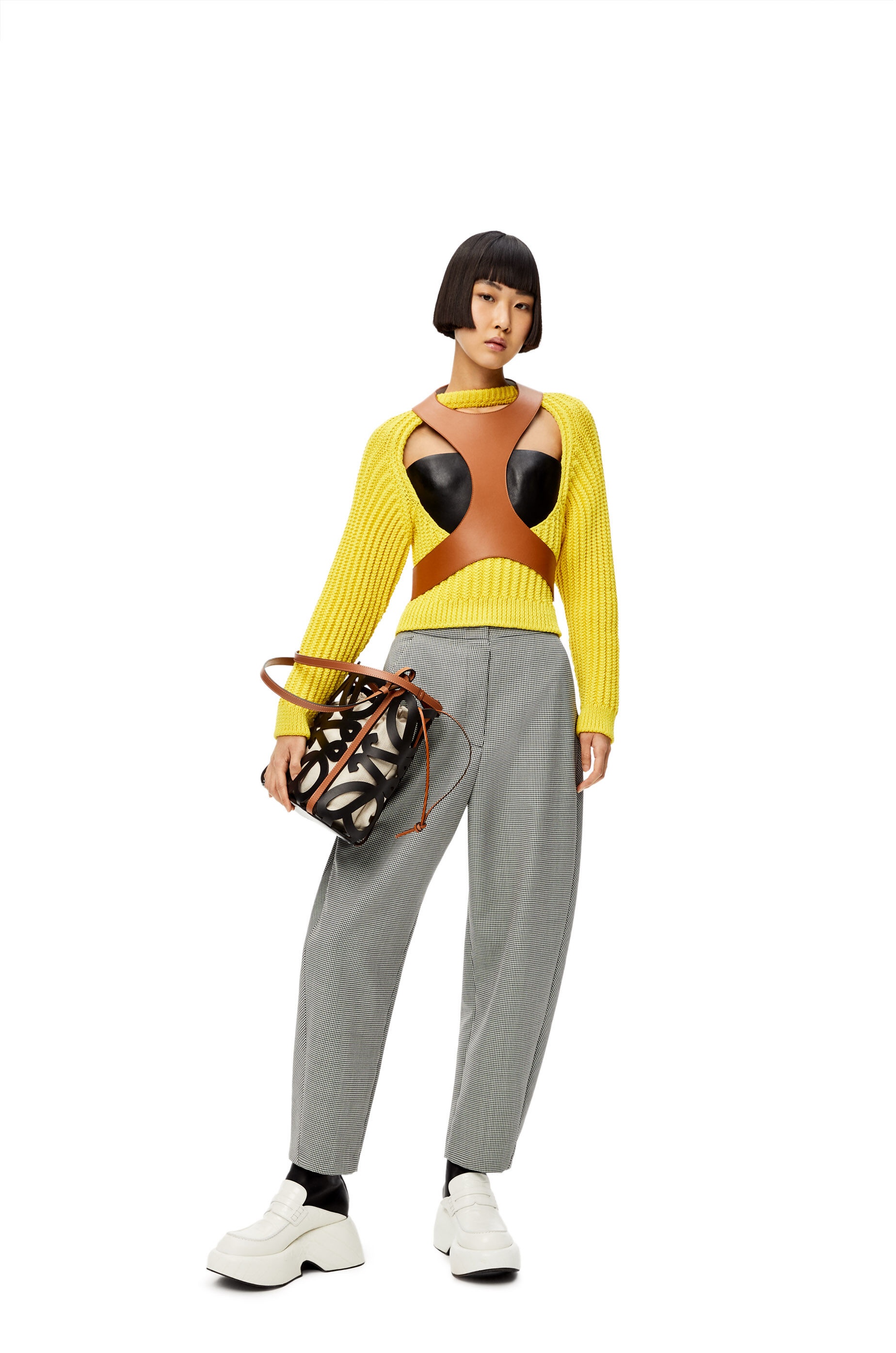 Houndstooth carrot trousers in wool - 6