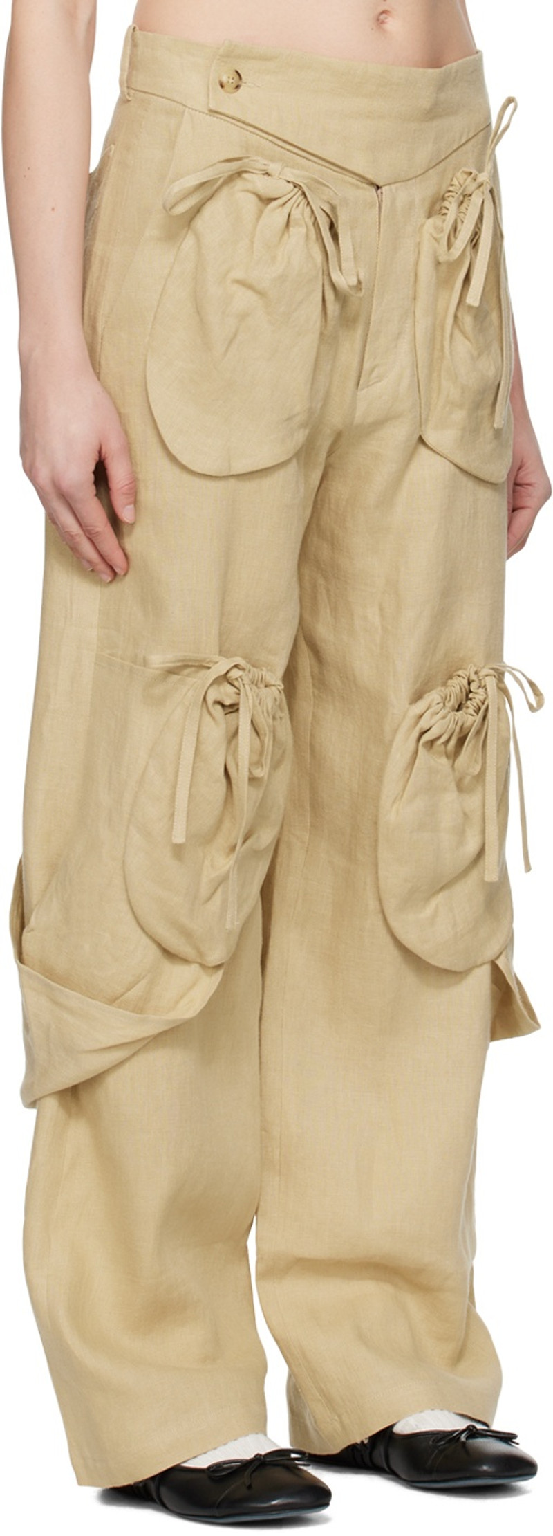 STRONGTHE Beige Pouch Trousers outlook