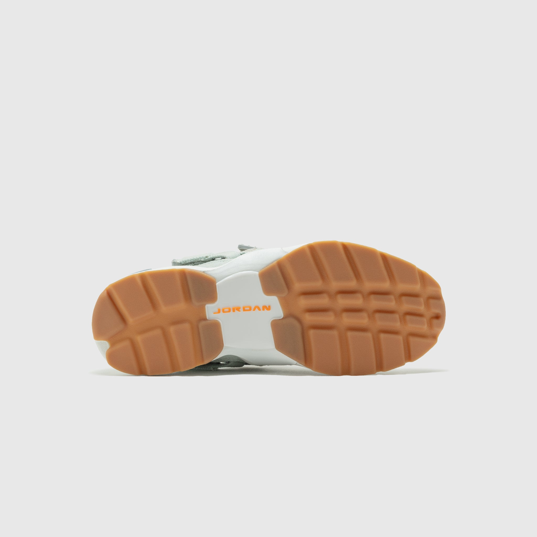 WMNS JORDAN TRUNNER LX "CORDUROY" - 6
