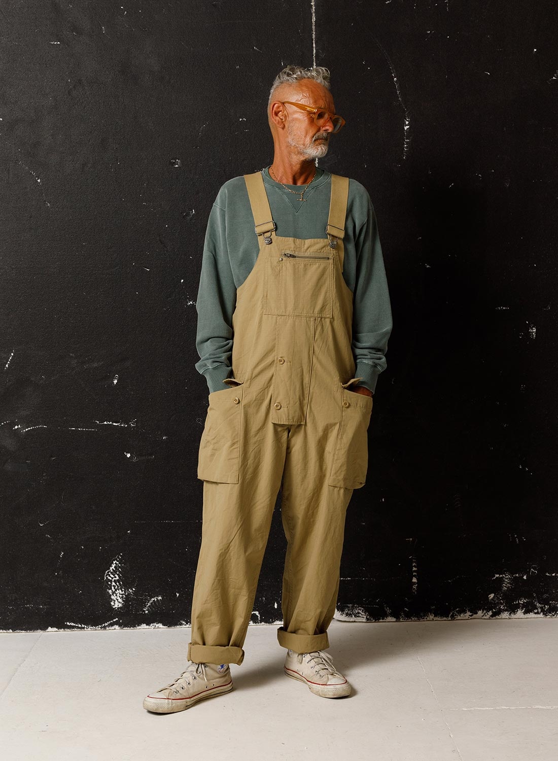 Embroidered Arrow Crew in Sports Green - 3