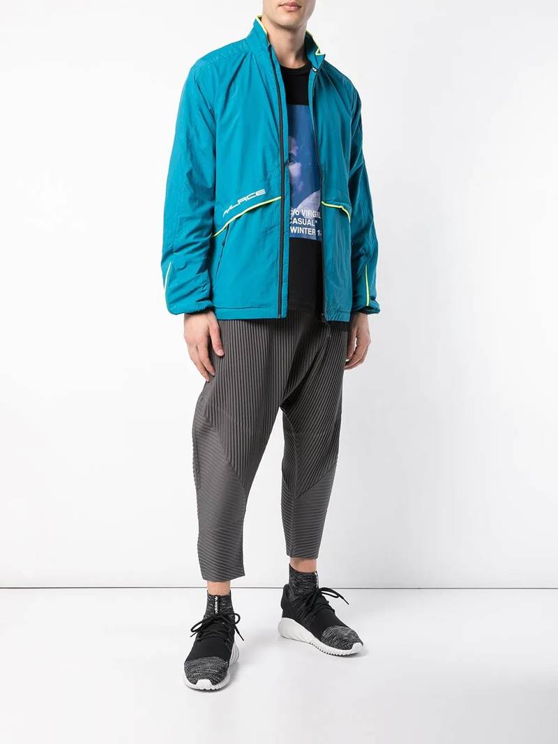PALACE Crink Runner jacket outlook