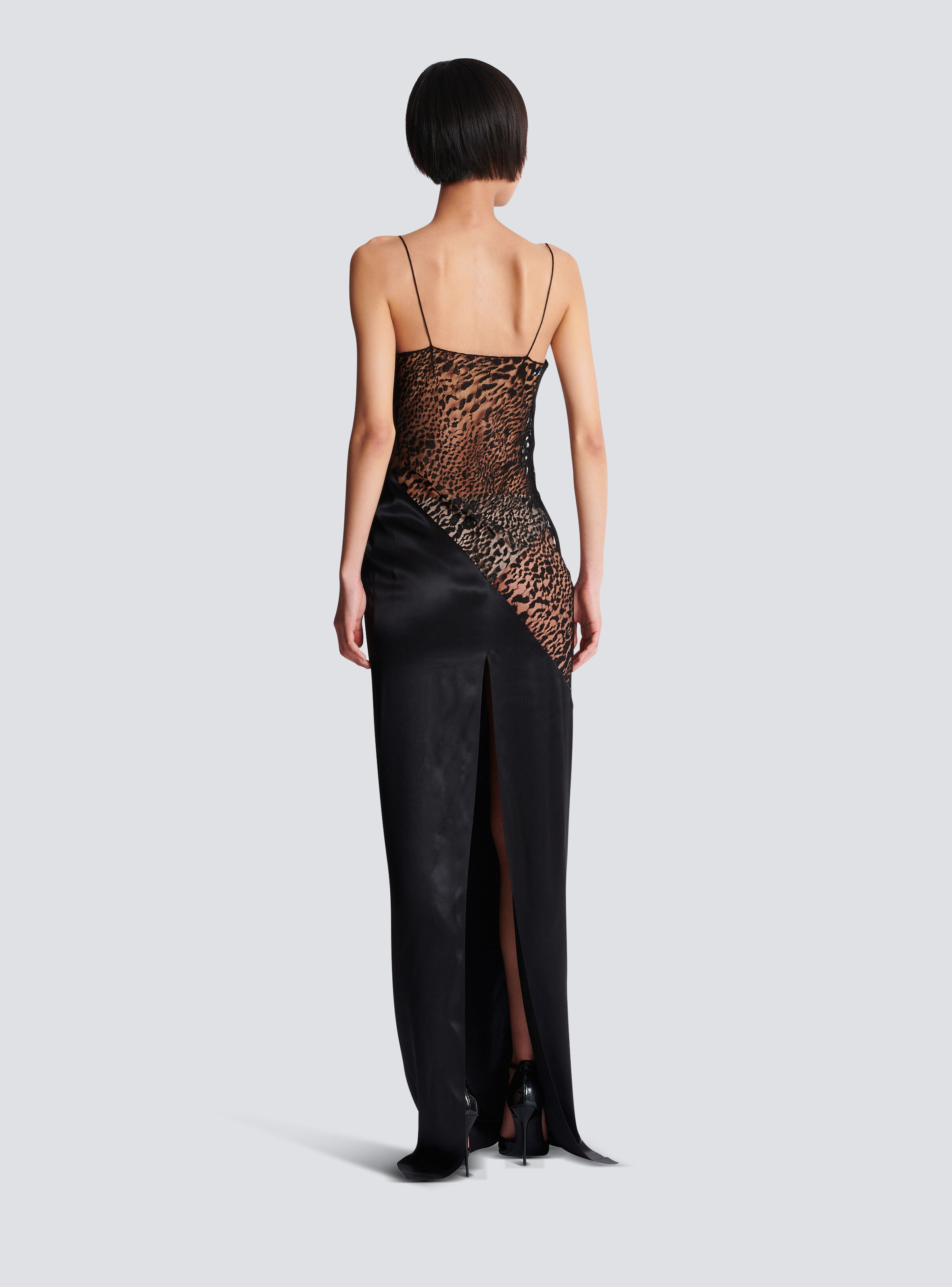 Flowing spaghetti strap dress - 4